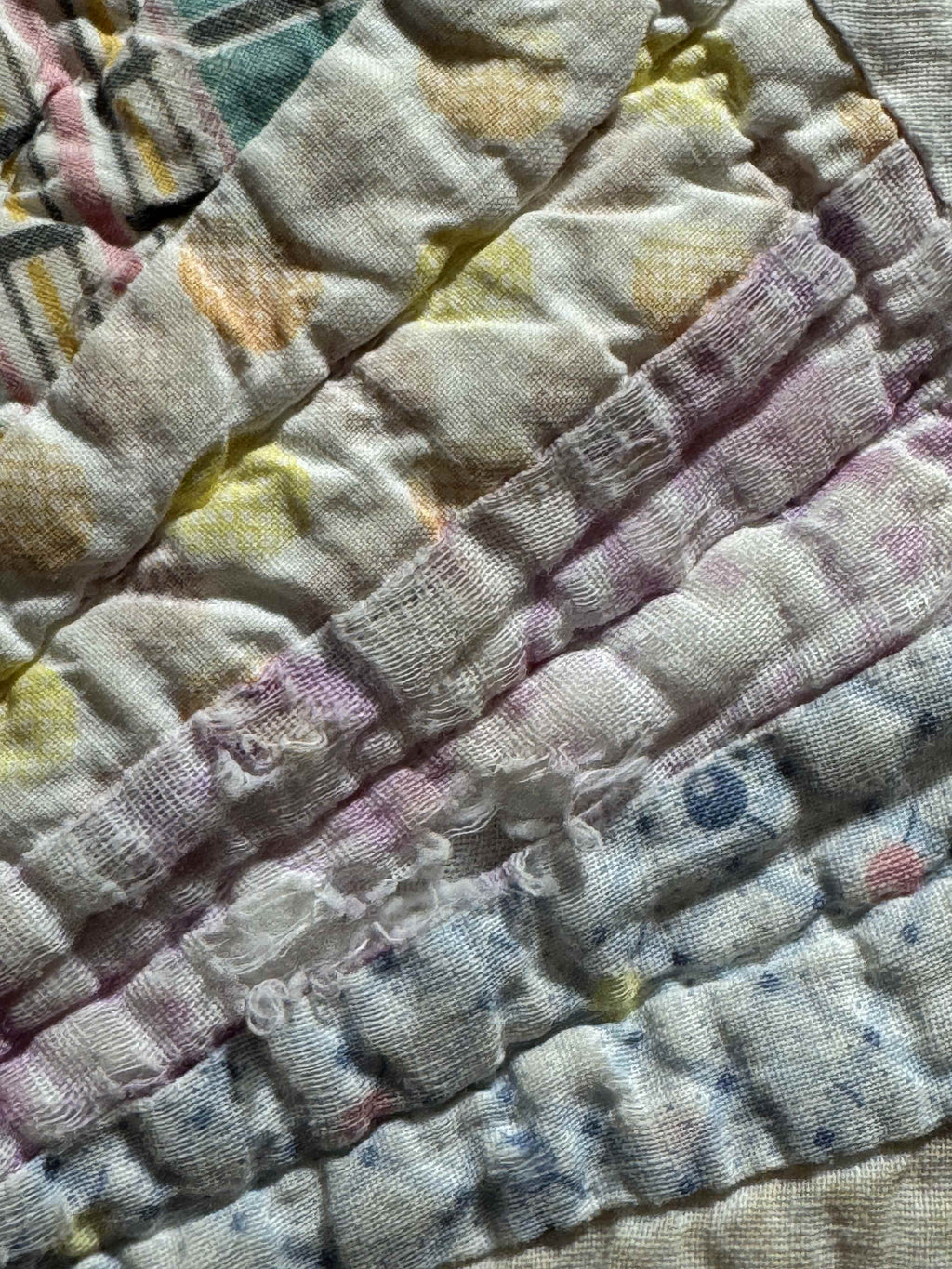 **SOLD** Vintage Grandmother's Fan Pink Feed Sack Quilt **SOLD**