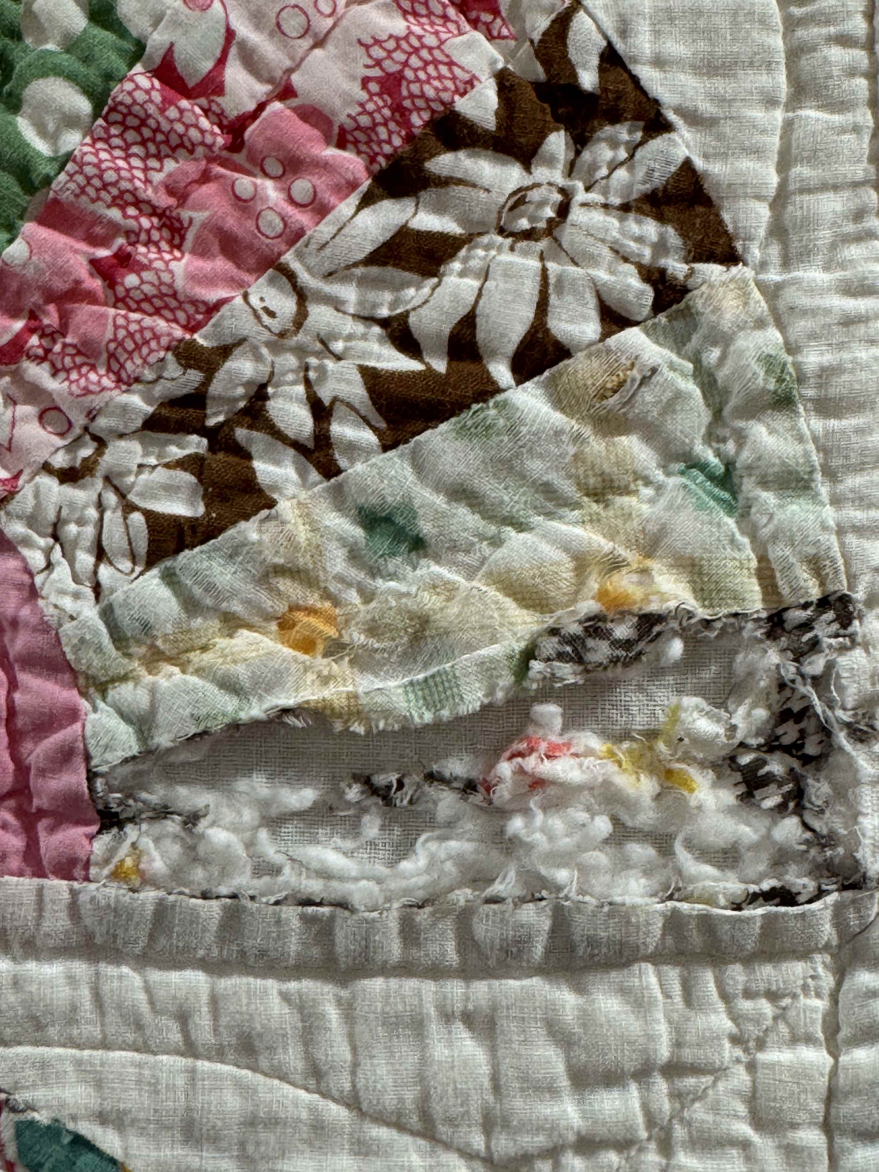 **SOLD** Vintage Grandmother's Fan Pink Feed Sack Quilt **SOLD**