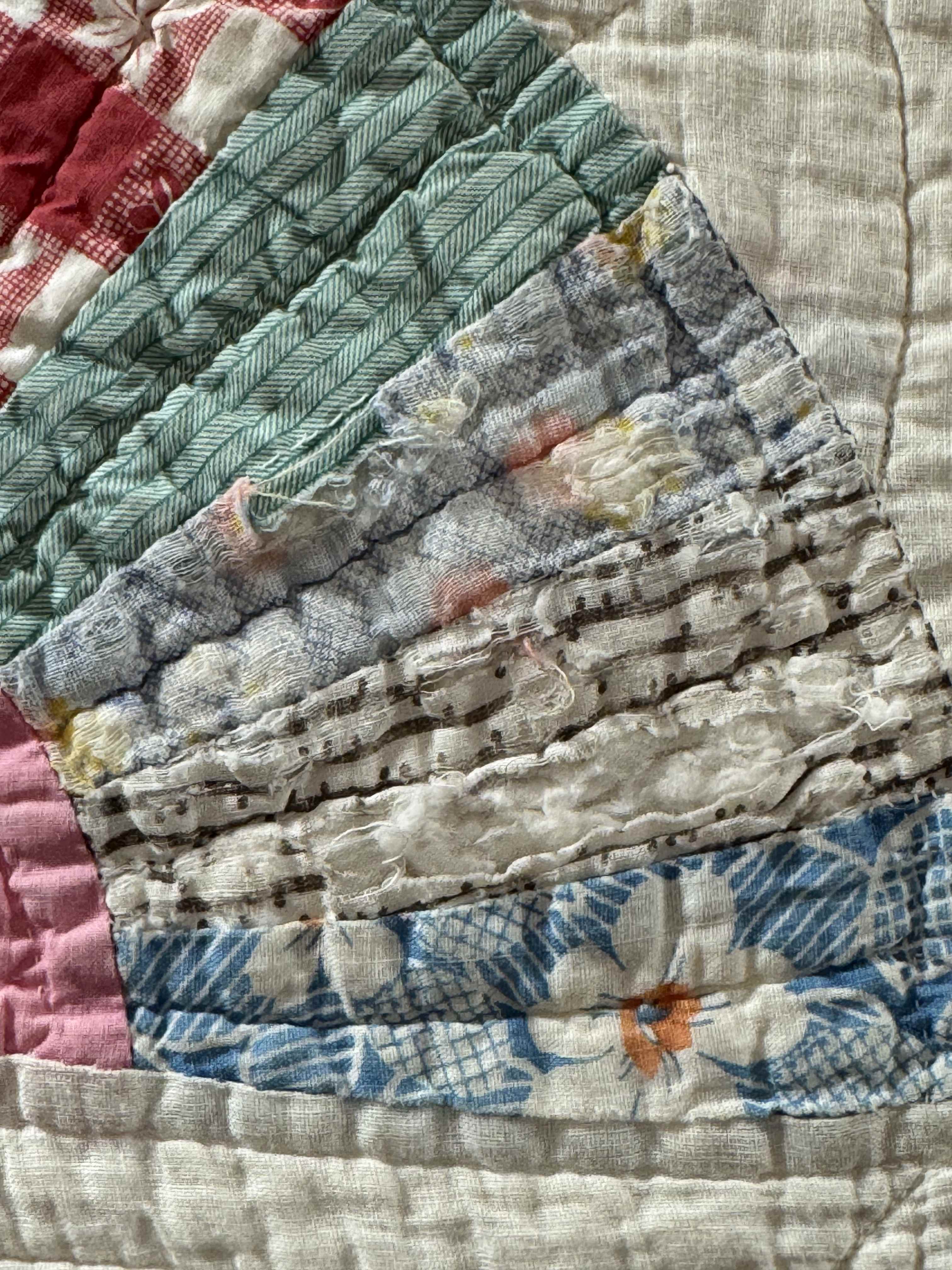 **SOLD** Vintage Grandmother's Fan Pink Feed Sack Quilt **SOLD**