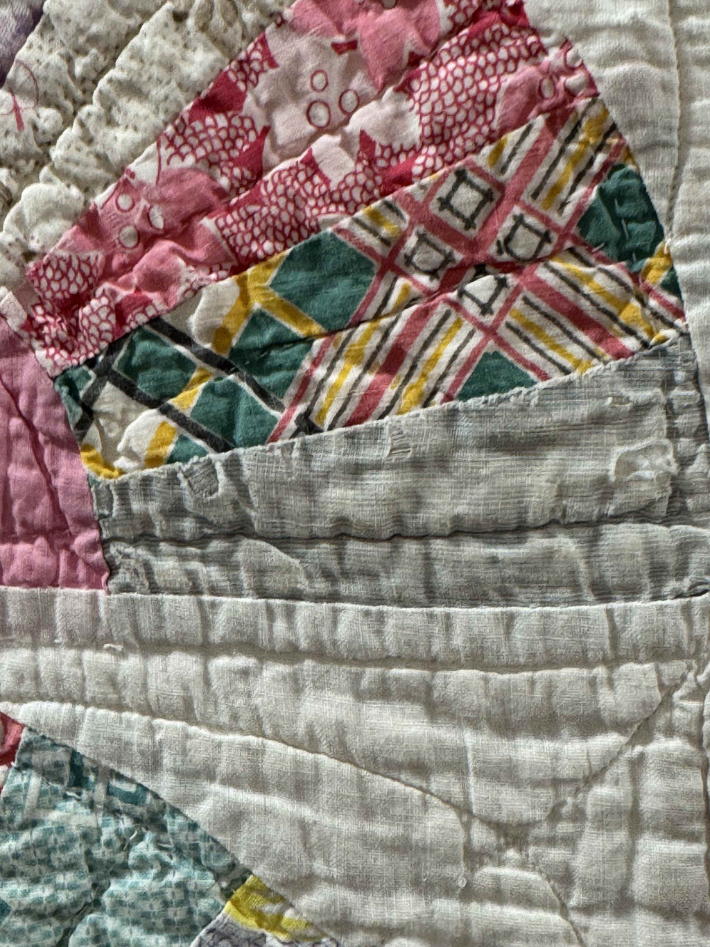 **SOLD** Vintage Grandmother's Fan Pink Feed Sack Quilt **SOLD**
