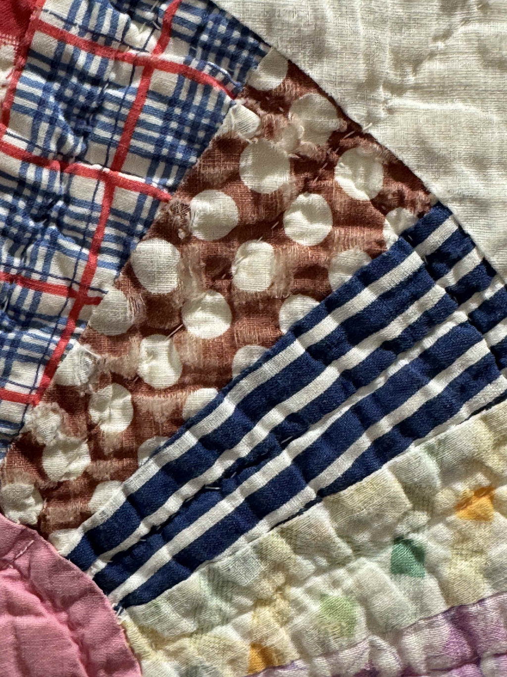**SOLD** Vintage Grandmother's Fan Pink Feed Sack Quilt **SOLD**