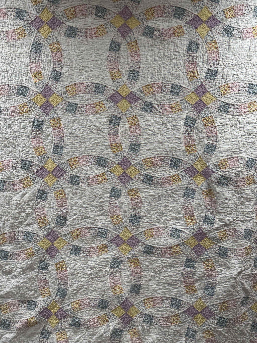 Vintage Double Wedding Ring Quilt