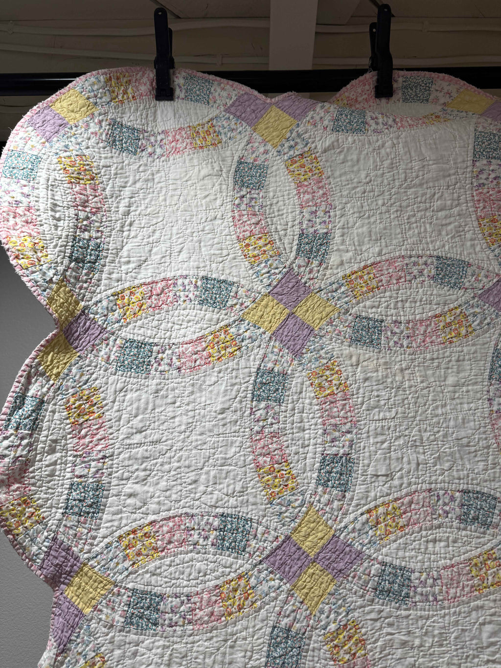 Vintage Double Wedding Ring Quilt