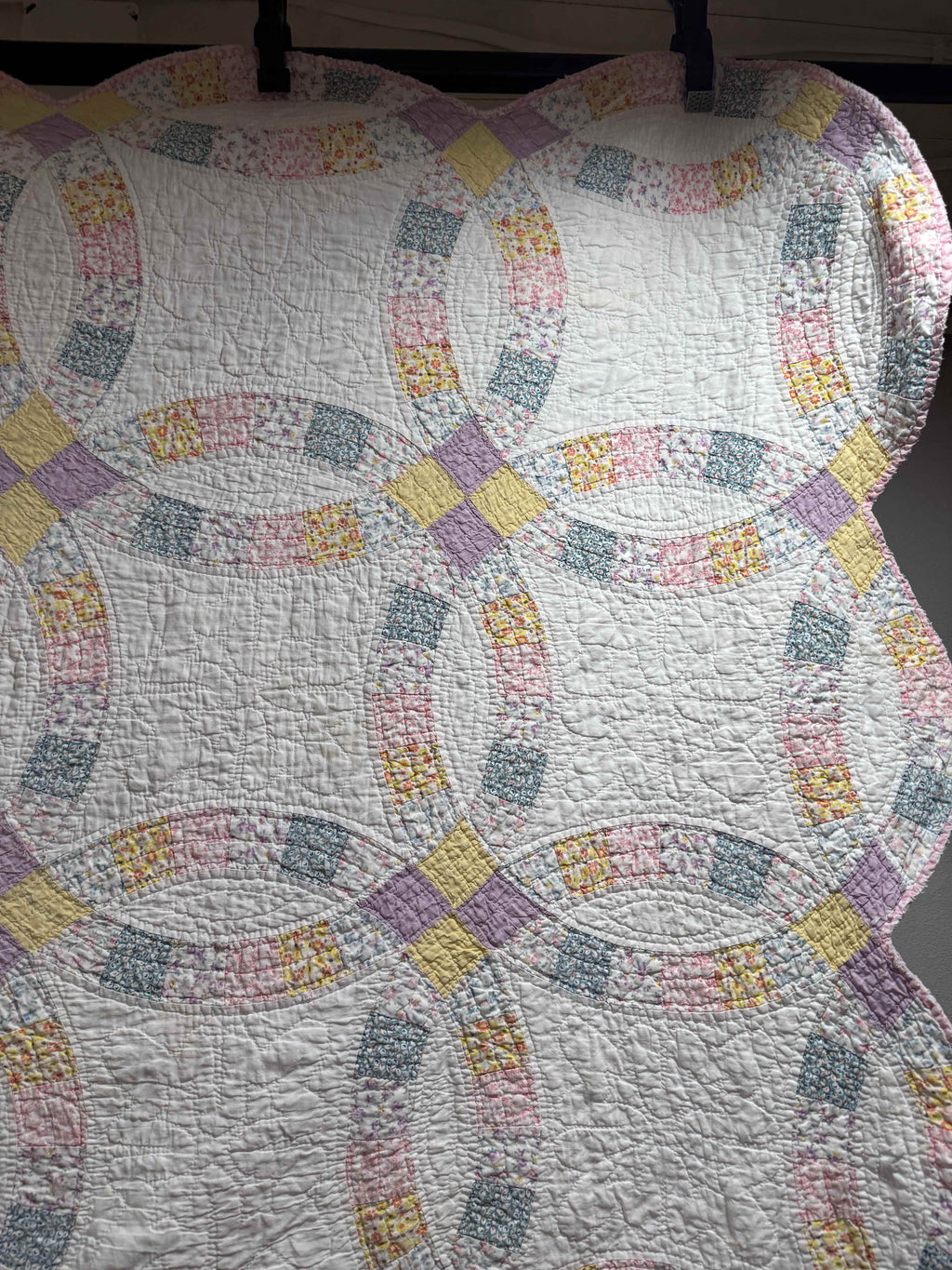 Vintage Double Wedding Ring Quilt