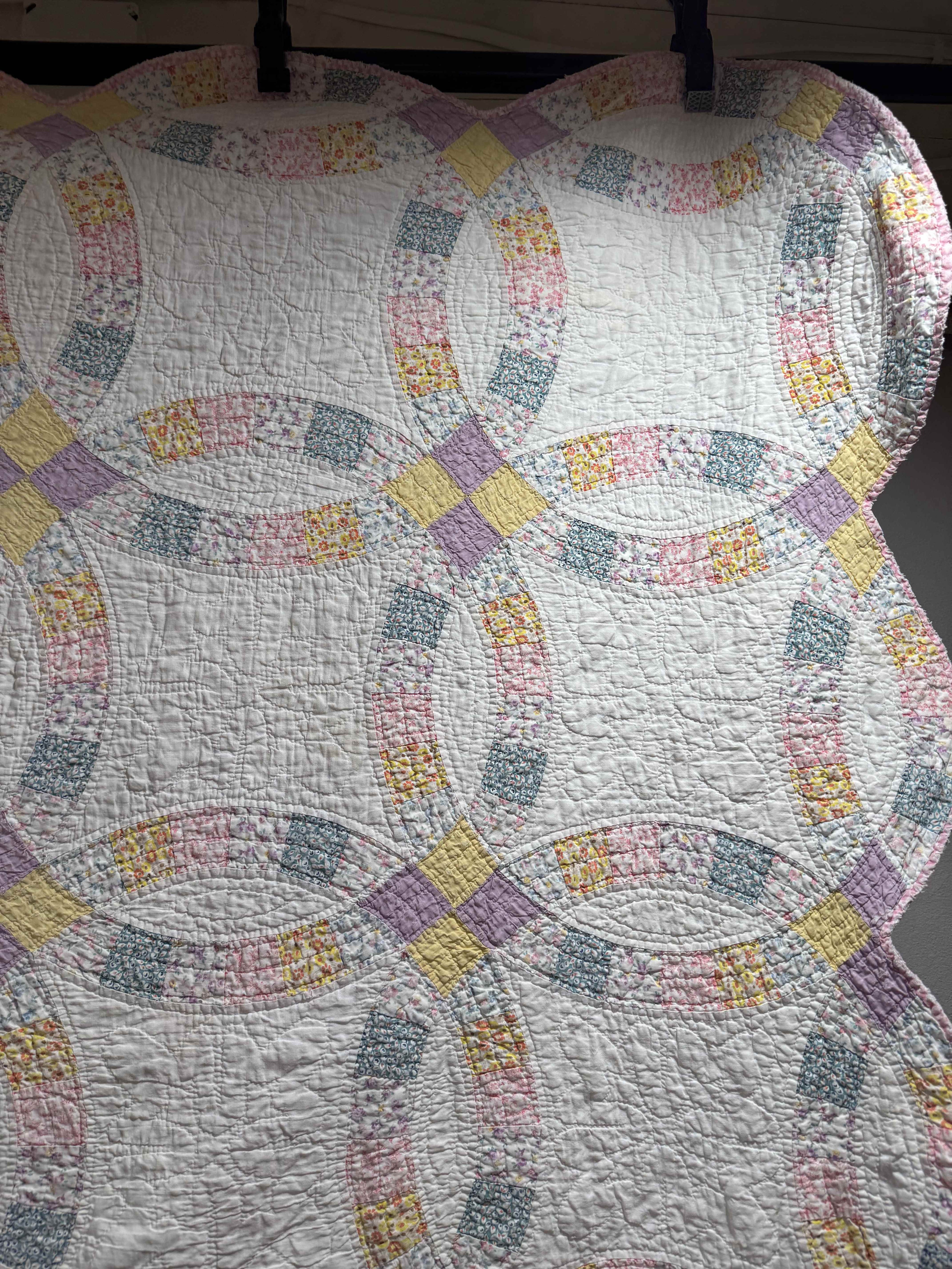 Vintage Double Wedding Ring Quilt