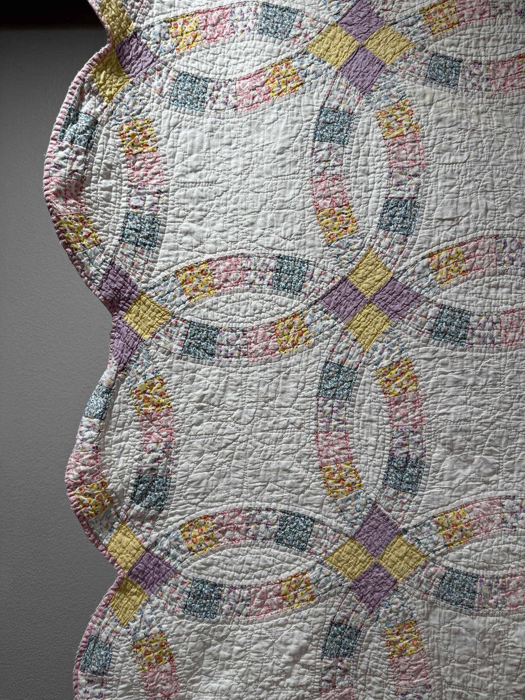Vintage Double Wedding Ring Quilt