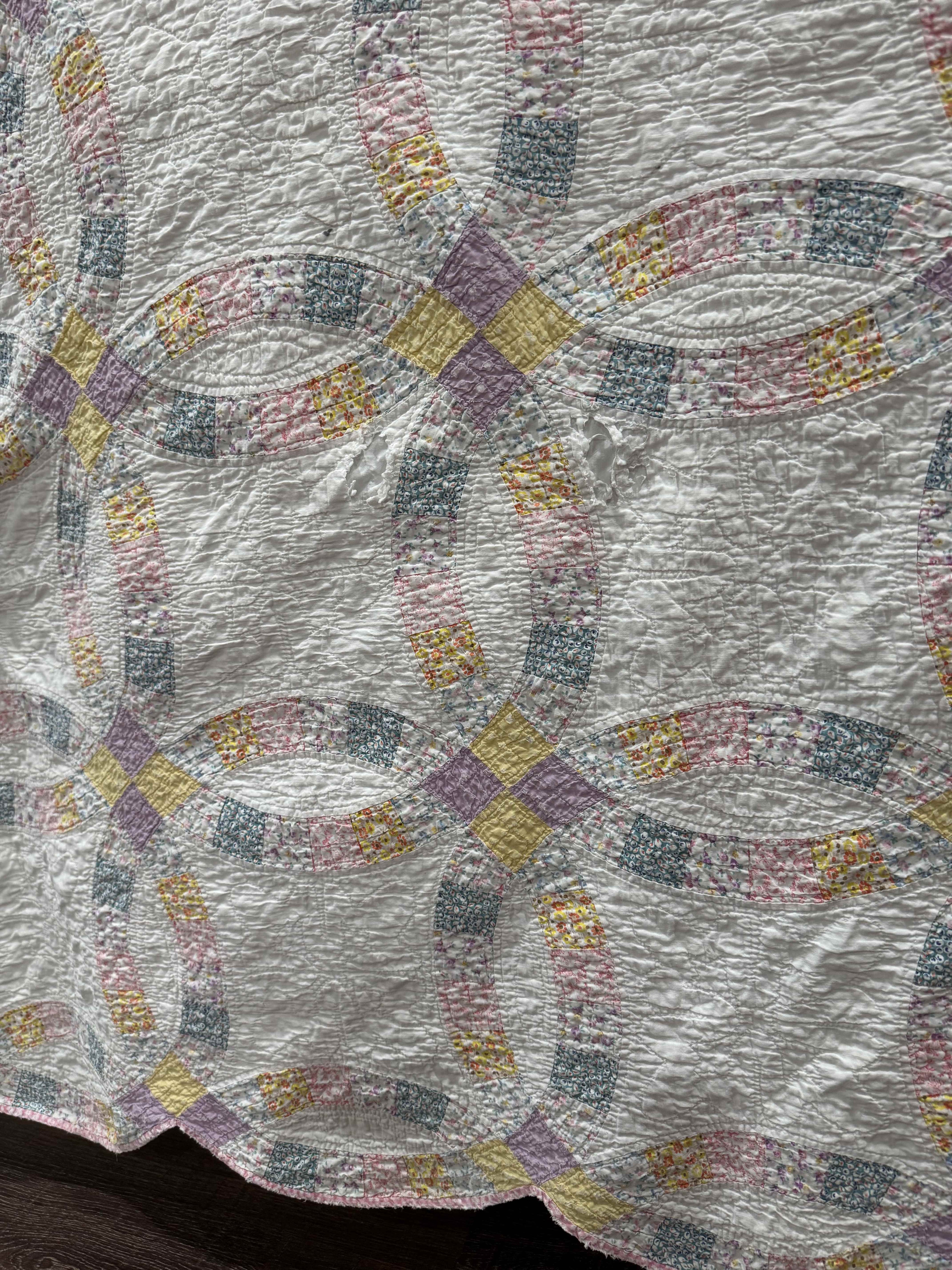 Vintage Double Wedding Ring Quilt