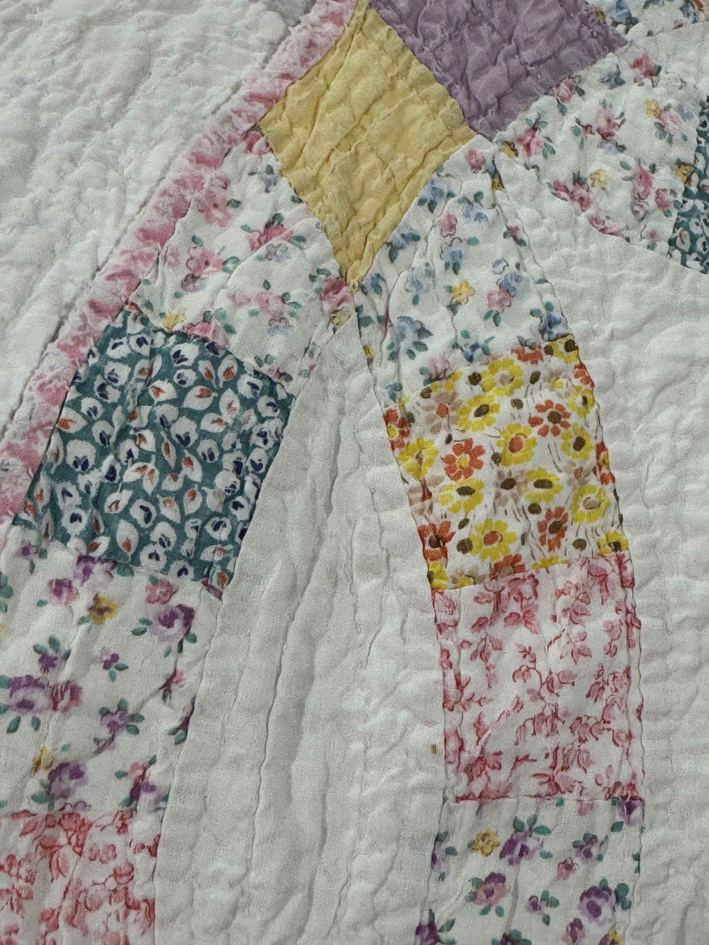 Vintage Double Wedding Ring Quilt