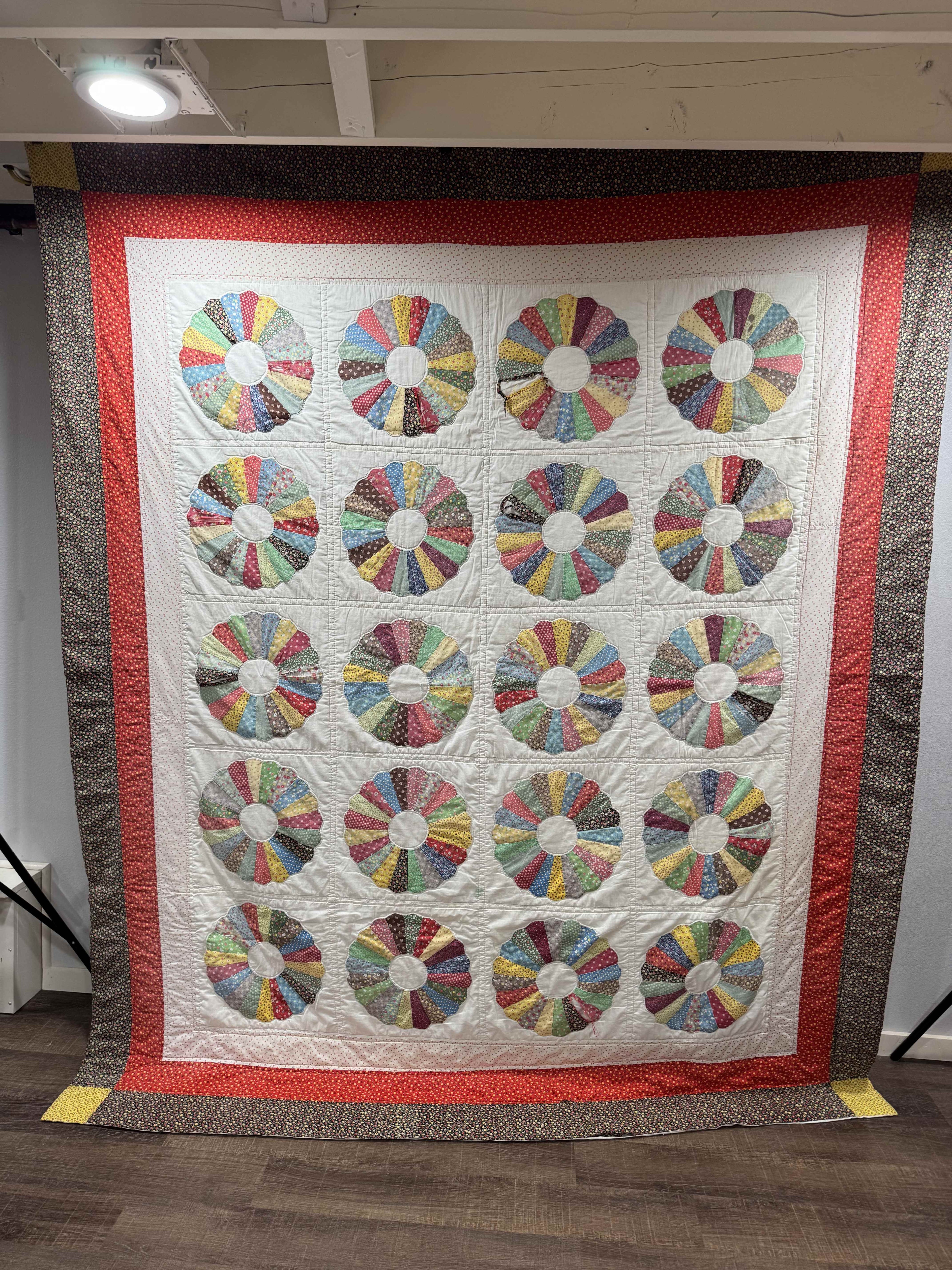 Vintage Feedsack Dresden Plate Cutter Quilt