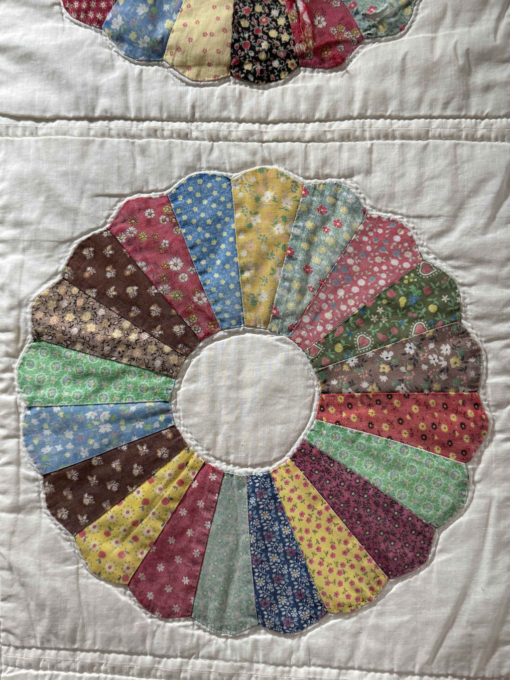 Vintage Feedsack Dresden Plate Cutter Quilt