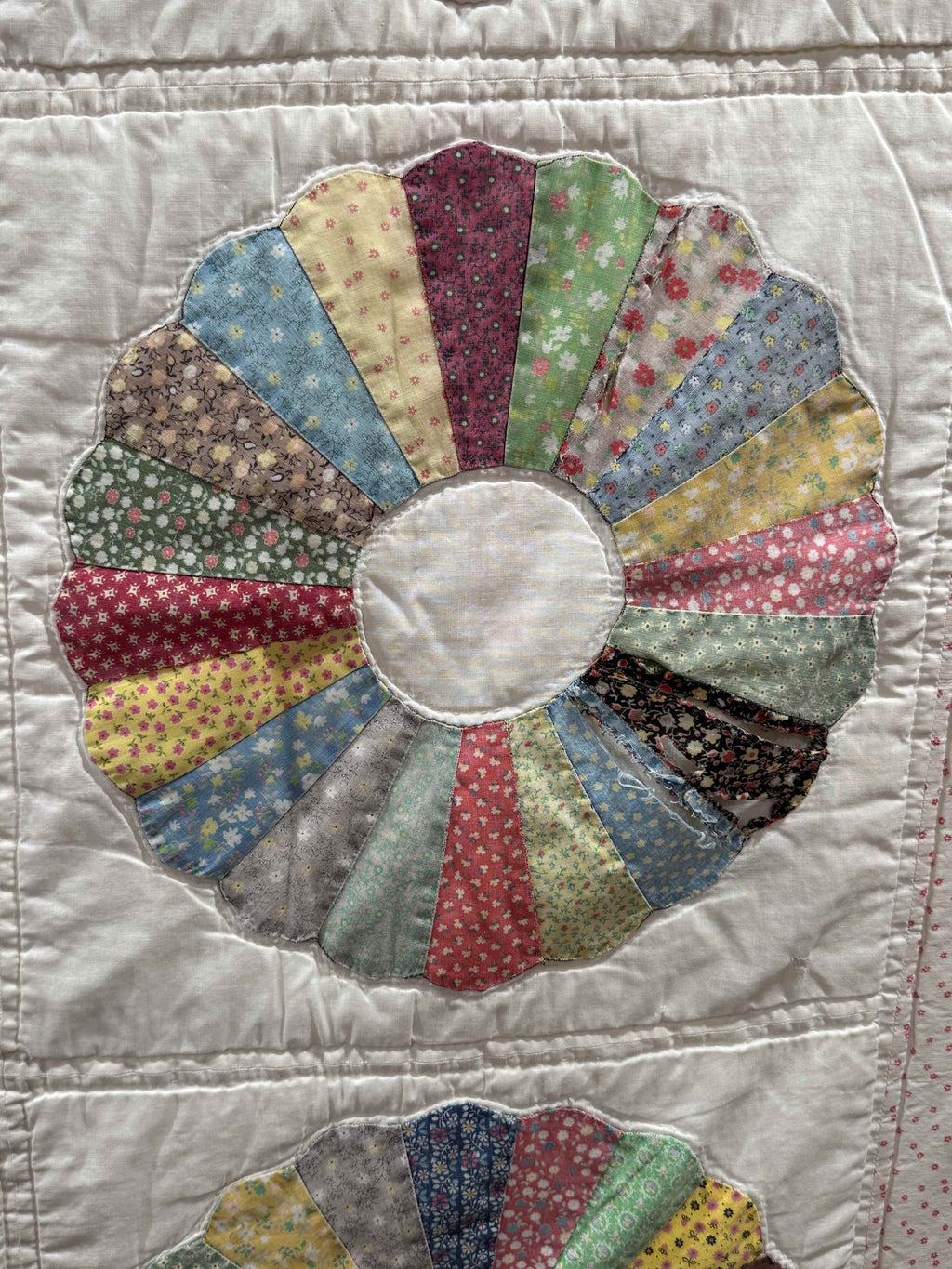 Vintage Feedsack Dresden Plate Cutter Quilt