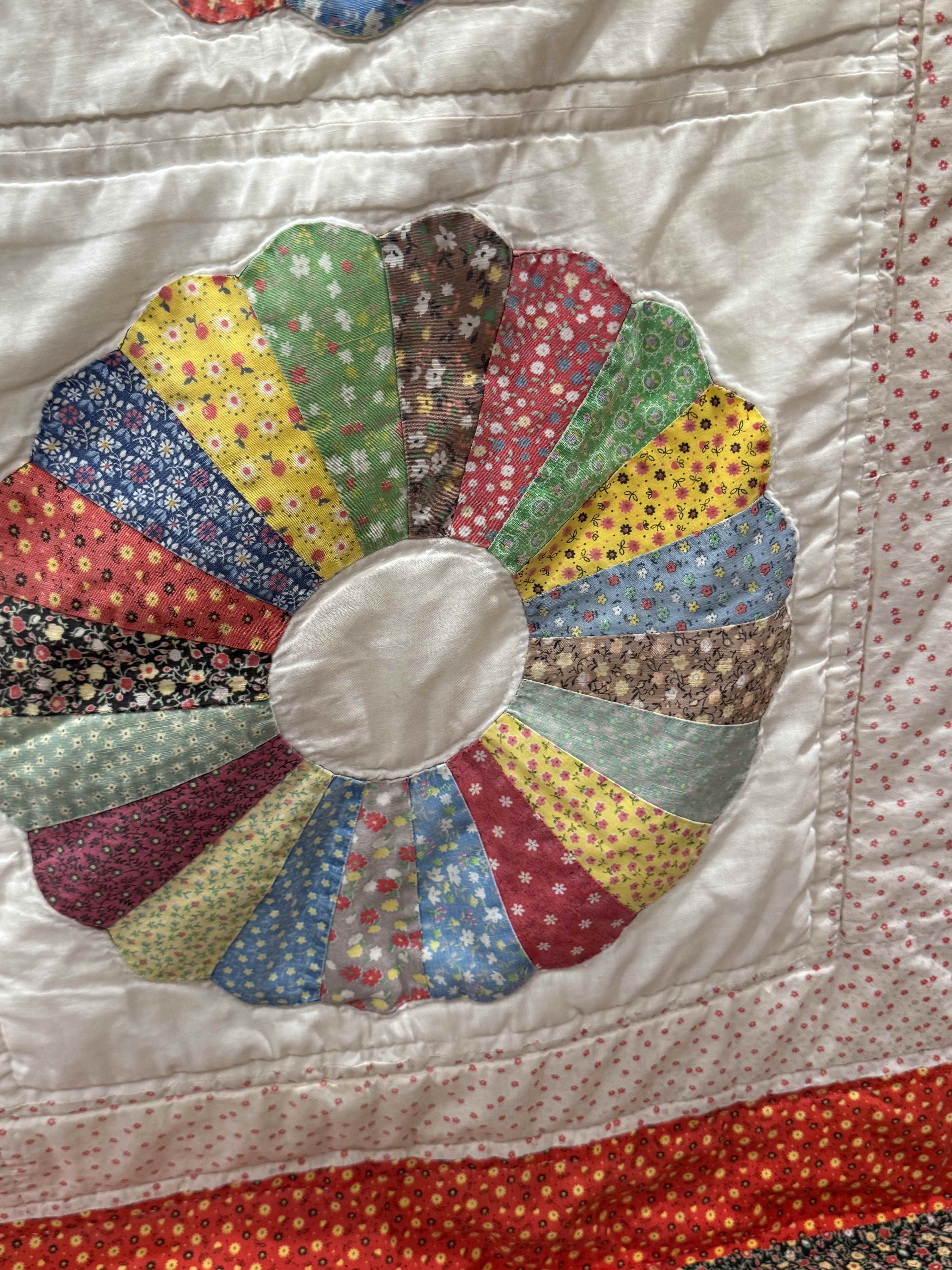 Vintage Feedsack Dresden Plate Cutter Quilt