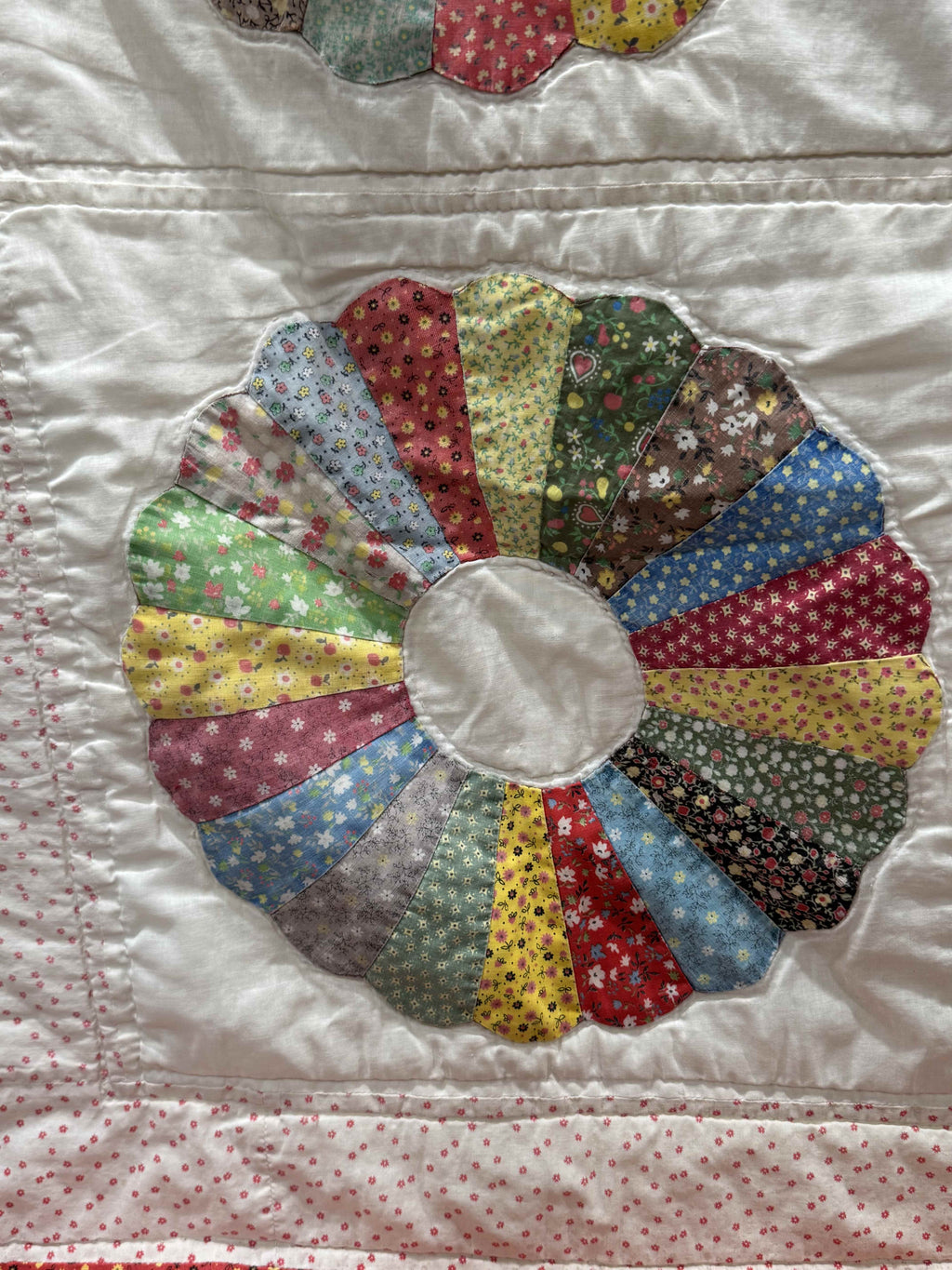 Vintage Feedsack Dresden Plate Cutter Quilt