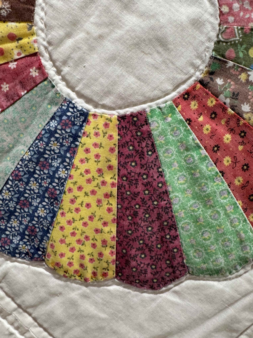 Vintage Feedsack Dresden Plate Cutter Quilt