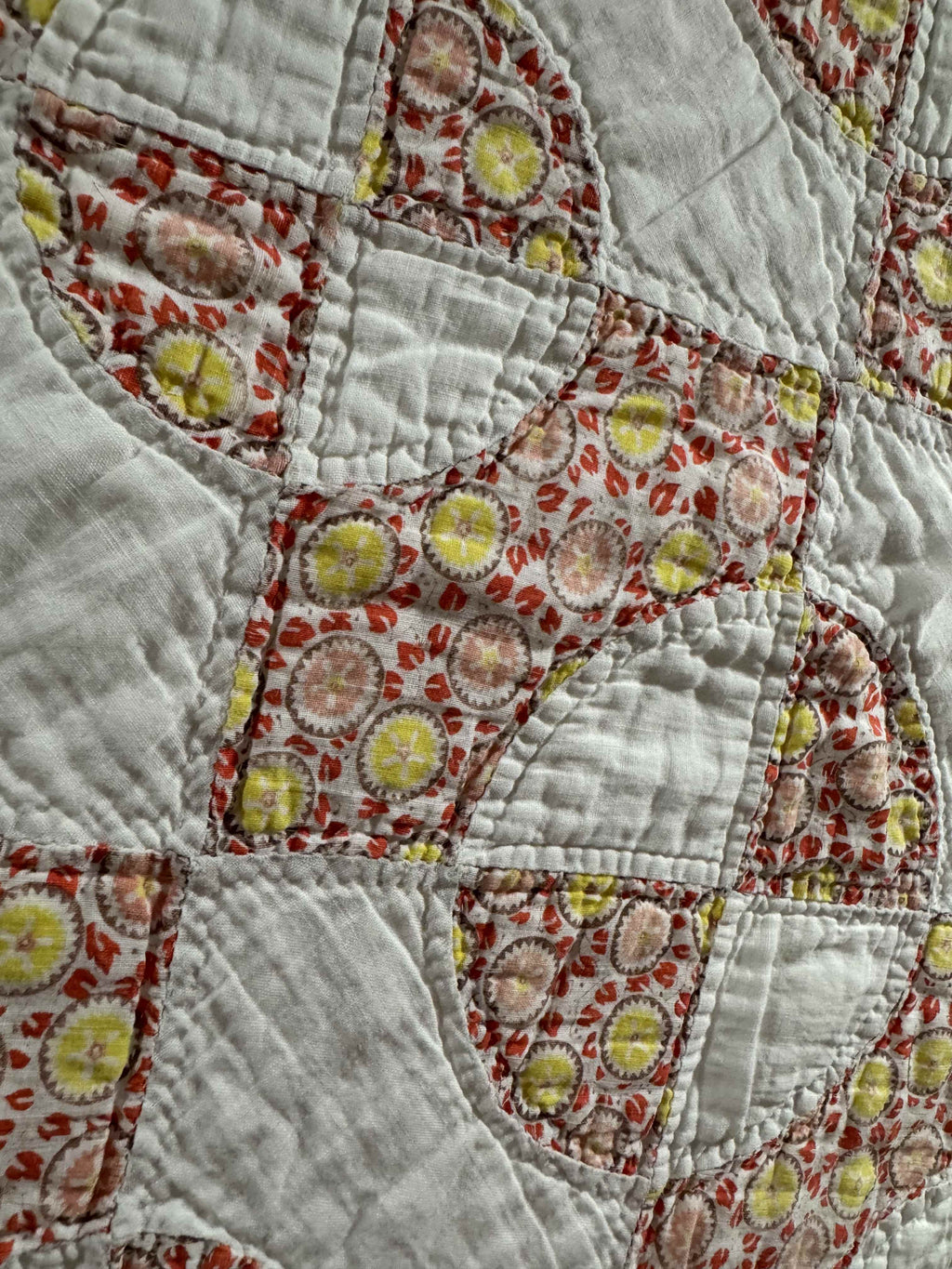 Vintage Drunkard's Path Quilt