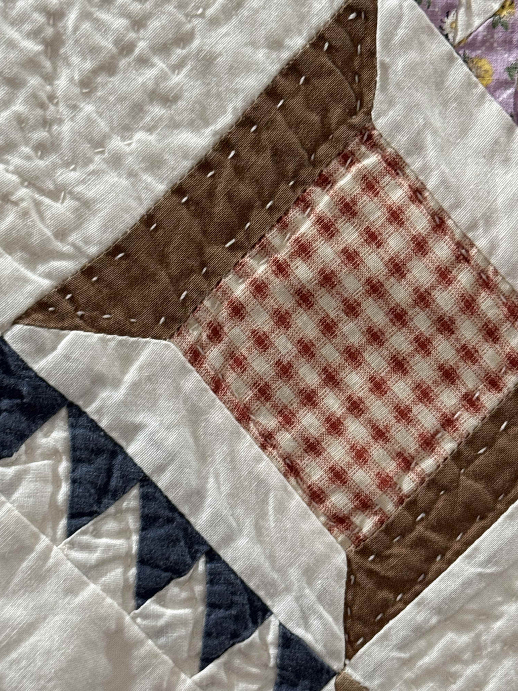 Vintage Snowball Lattice Quilt
