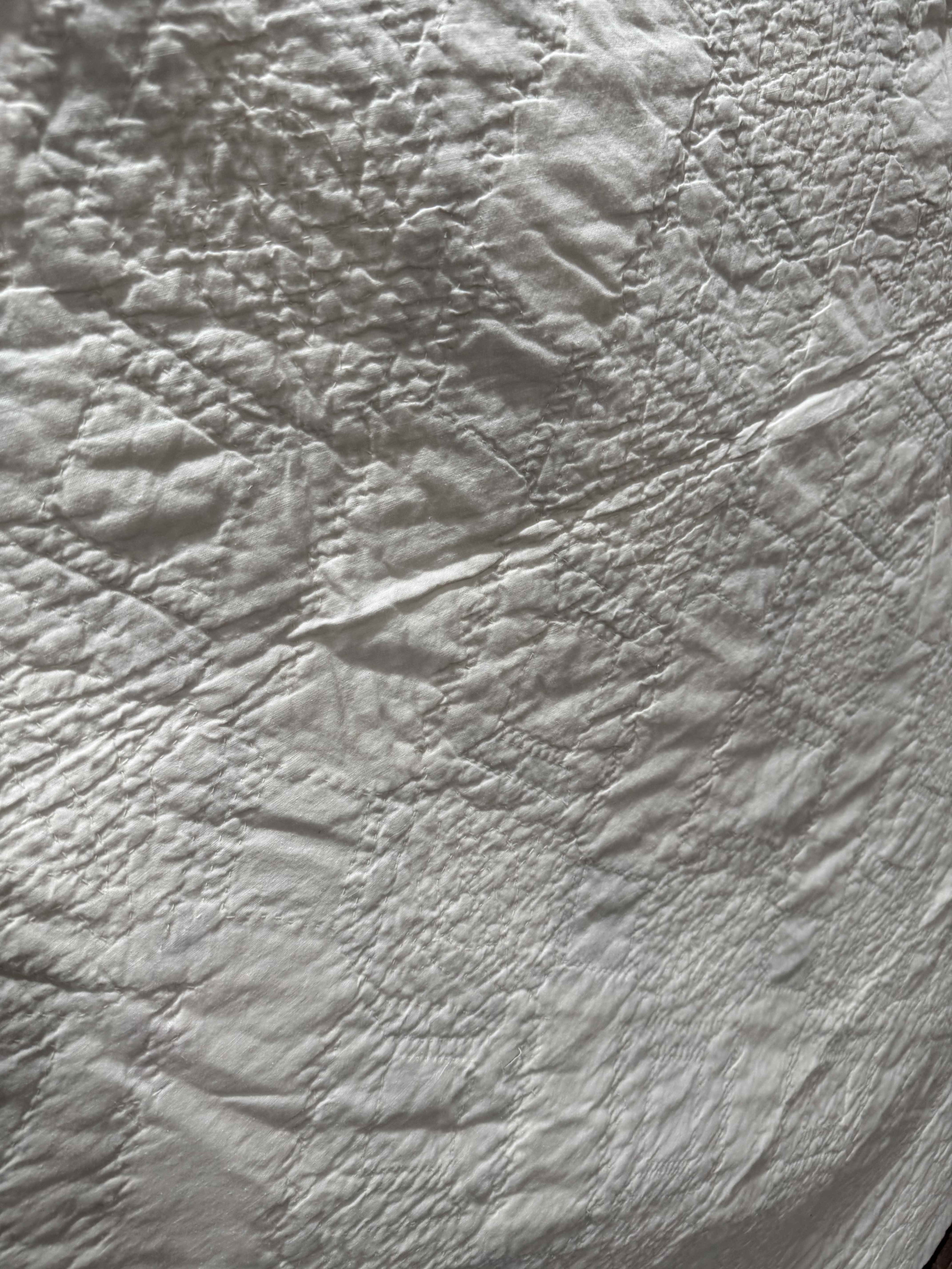 Vintage Snowball Lattice Quilt