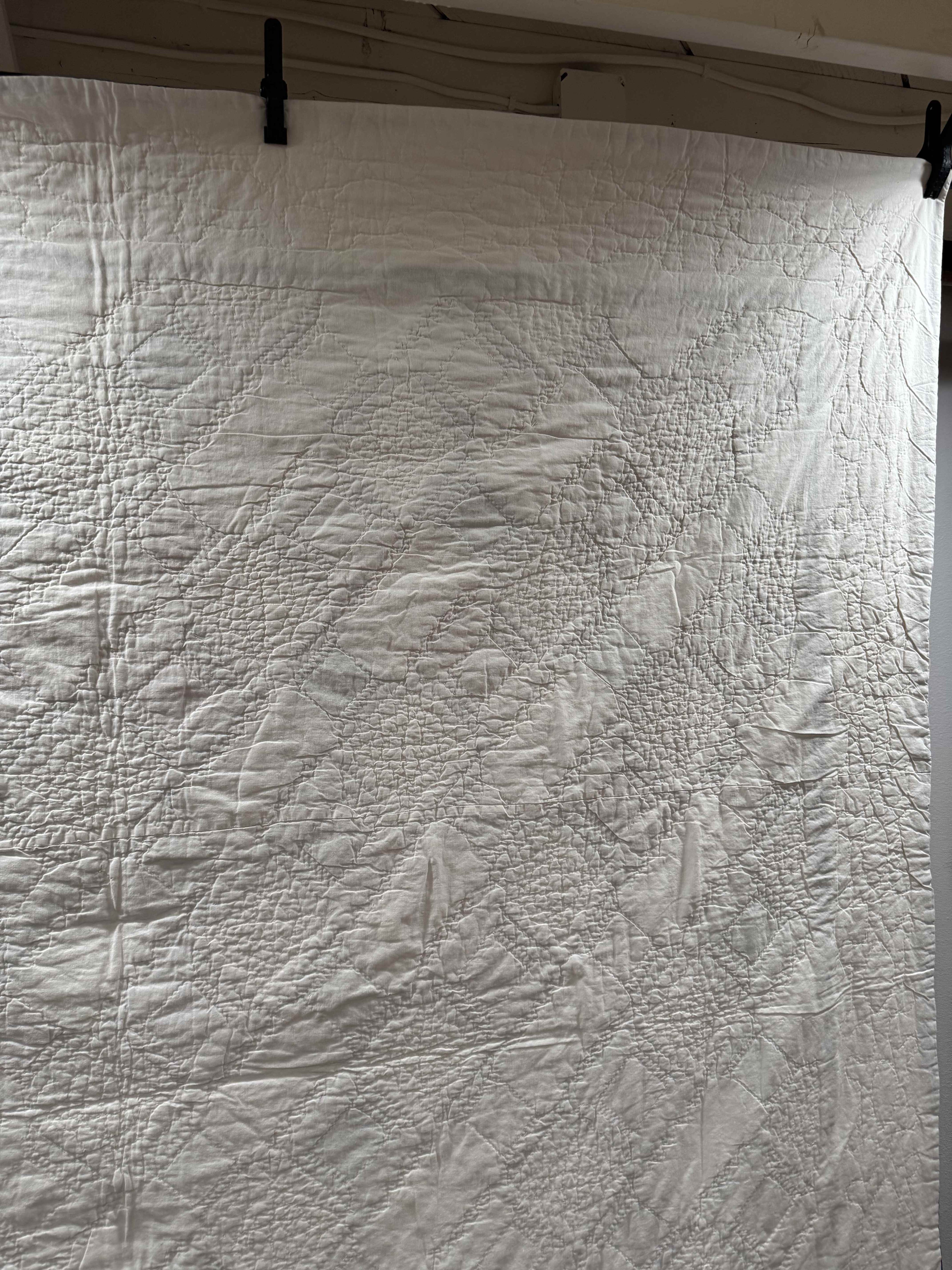 Vintage Snowball Lattice Quilt