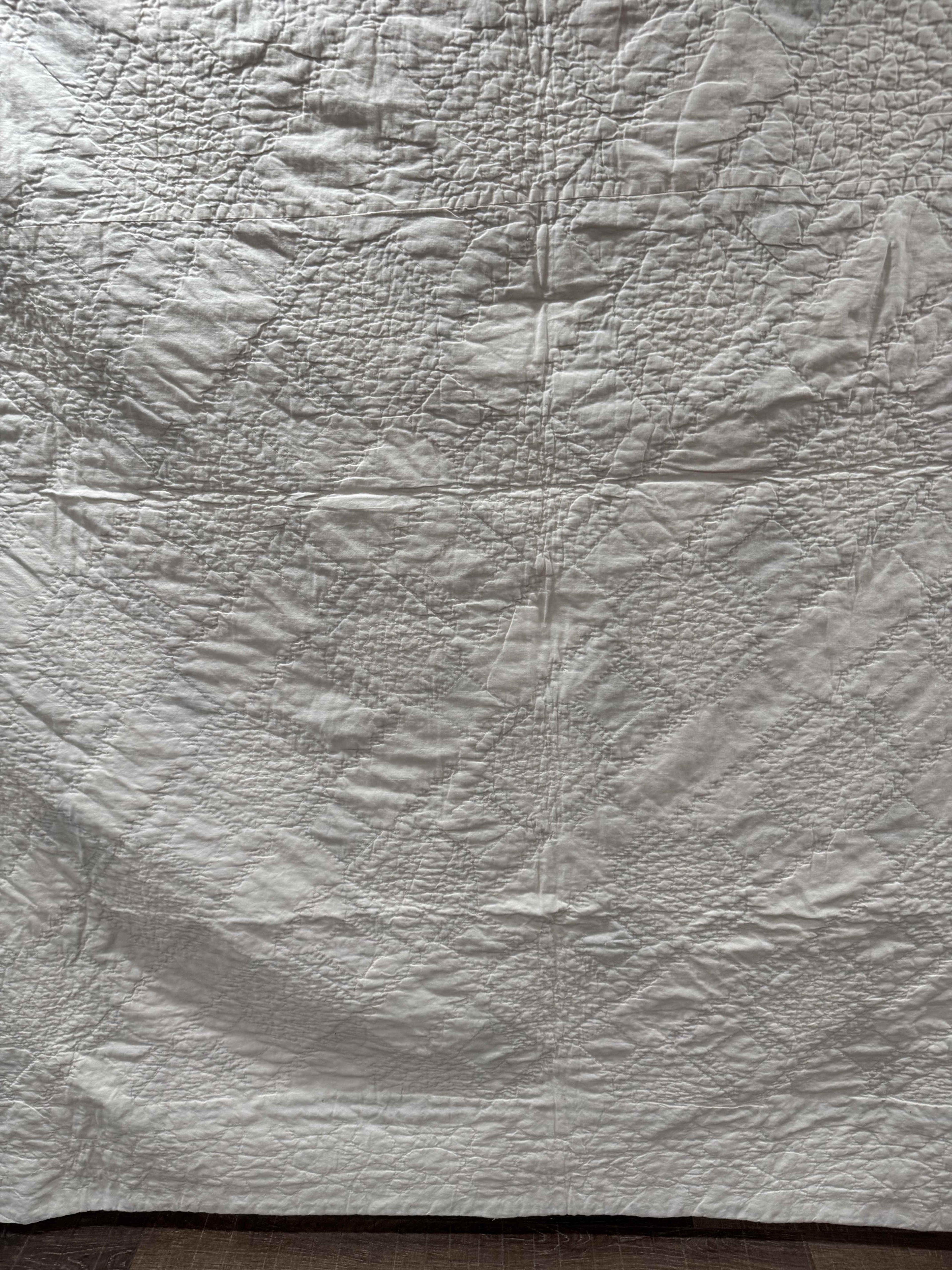 Vintage Snowball Lattice Quilt