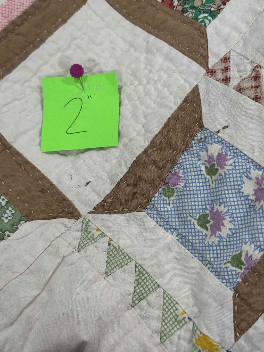 Vintage Snowball Lattice Quilt