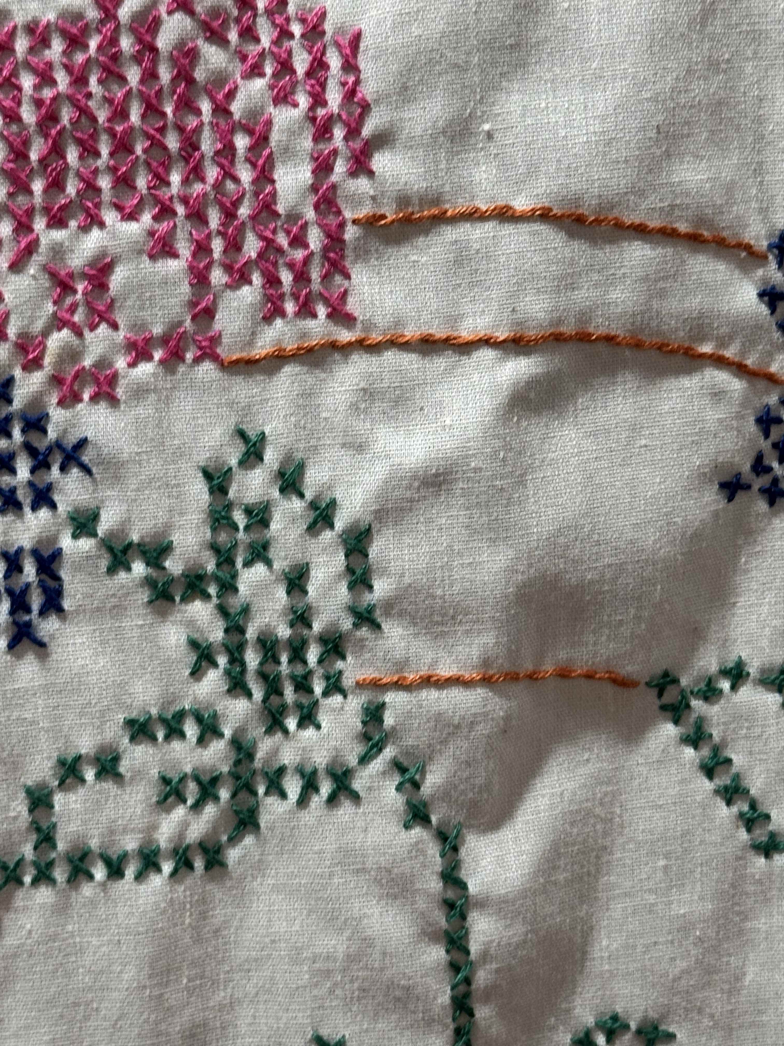 Vintage Embroidered Mauve with Crowns Top