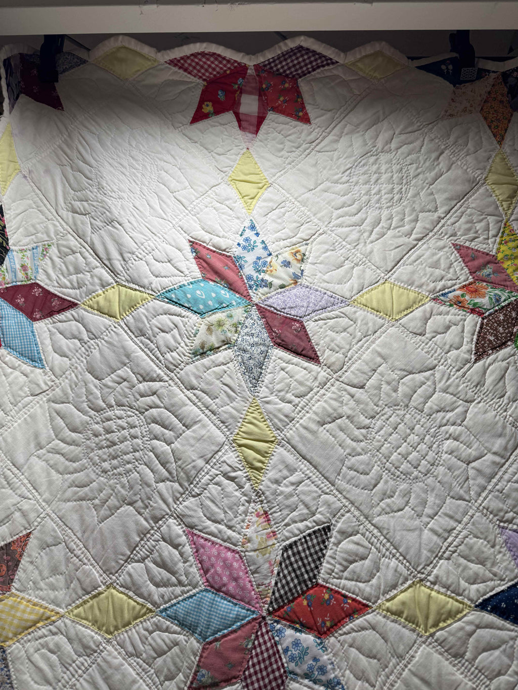 Vintage Eight-Point Star With Diamond Lattice Quilt