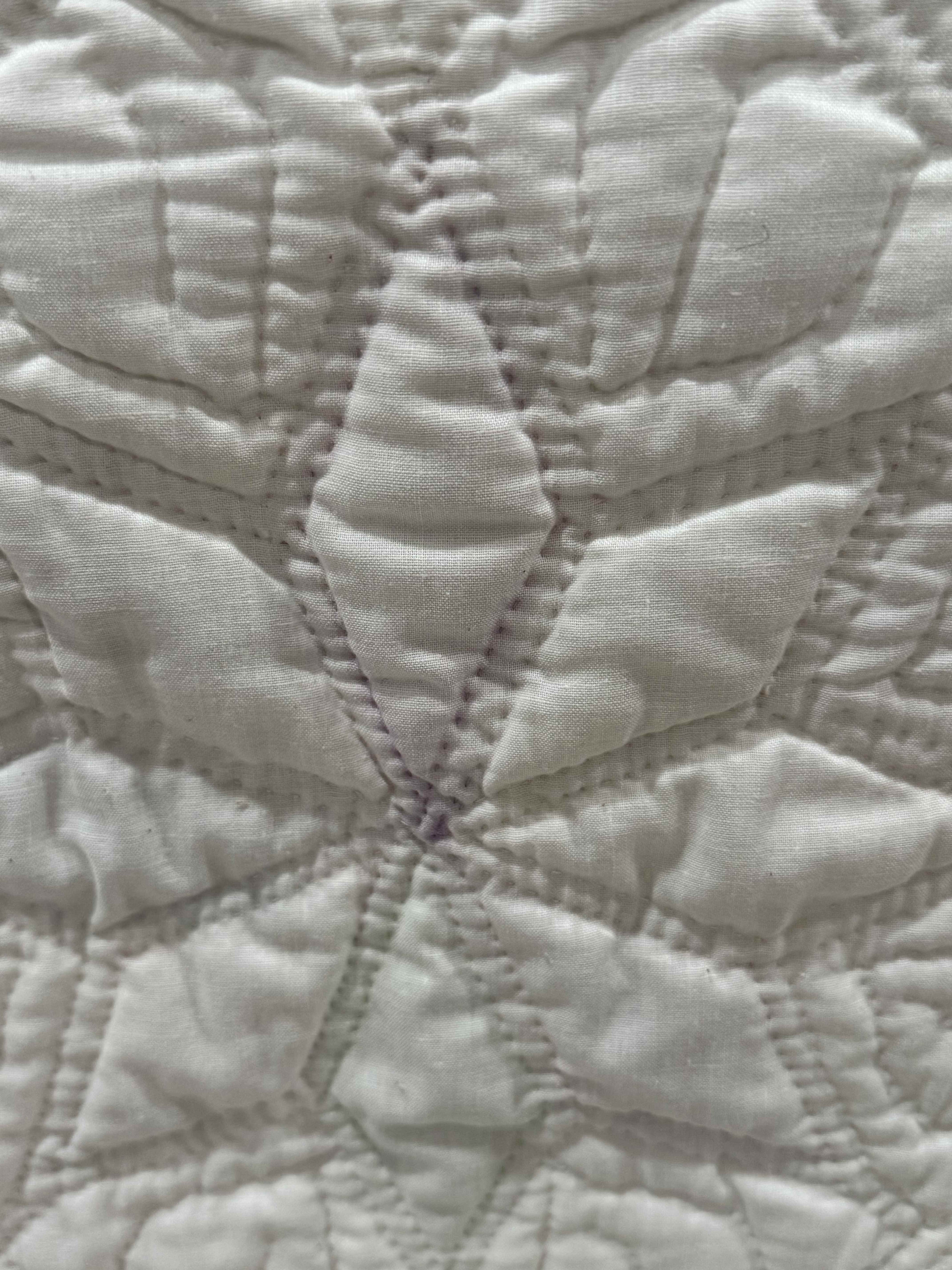 Vintage Eight-Point Star With Diamond Lattice Quilt