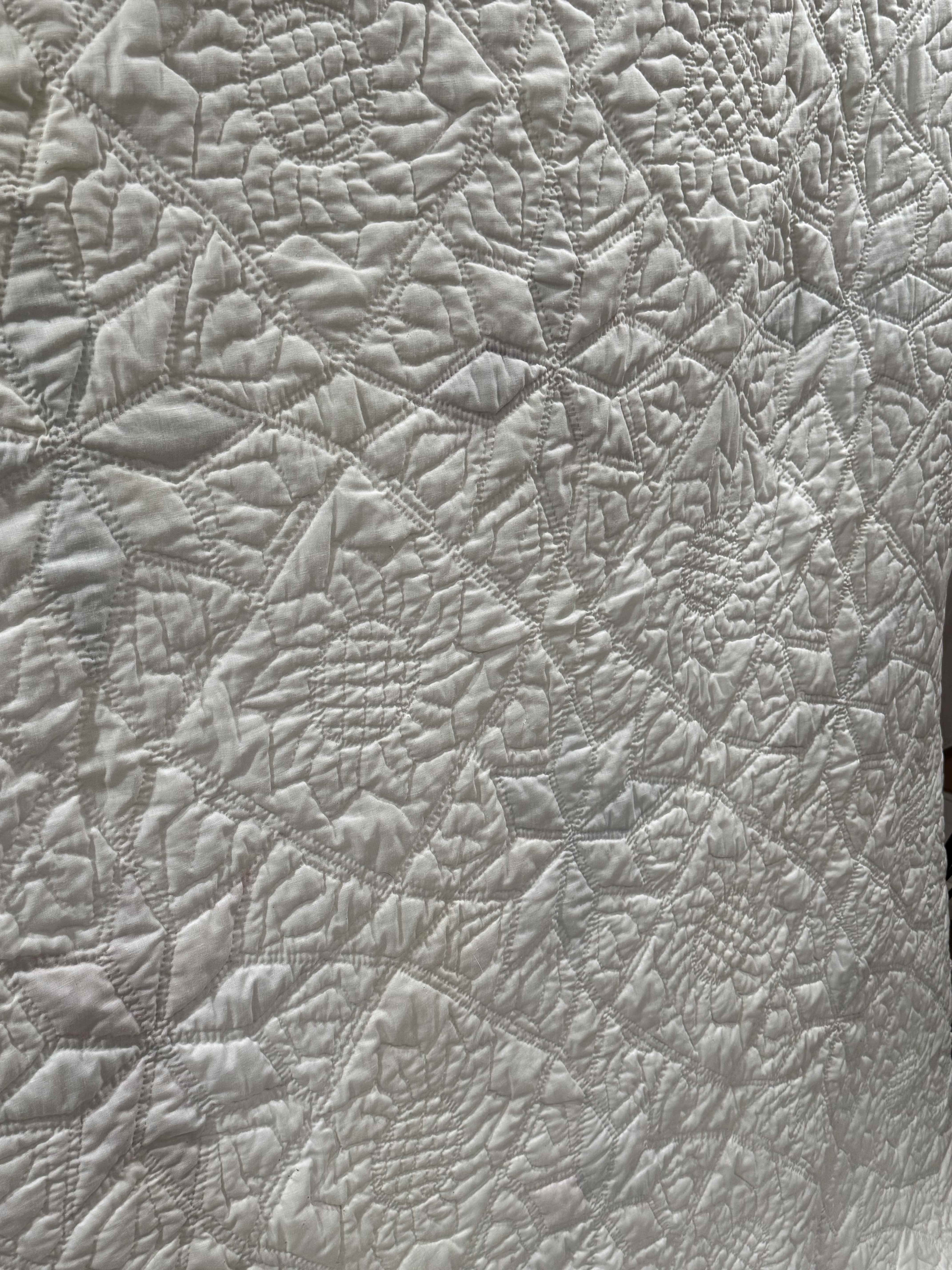 Vintage Eight-Point Star With Diamond Lattice Quilt
