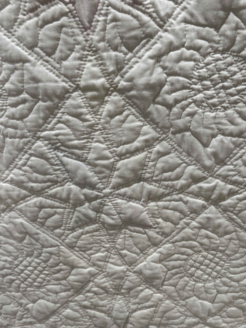 Vintage Eight-Point Star With Diamond Lattice Quilt
