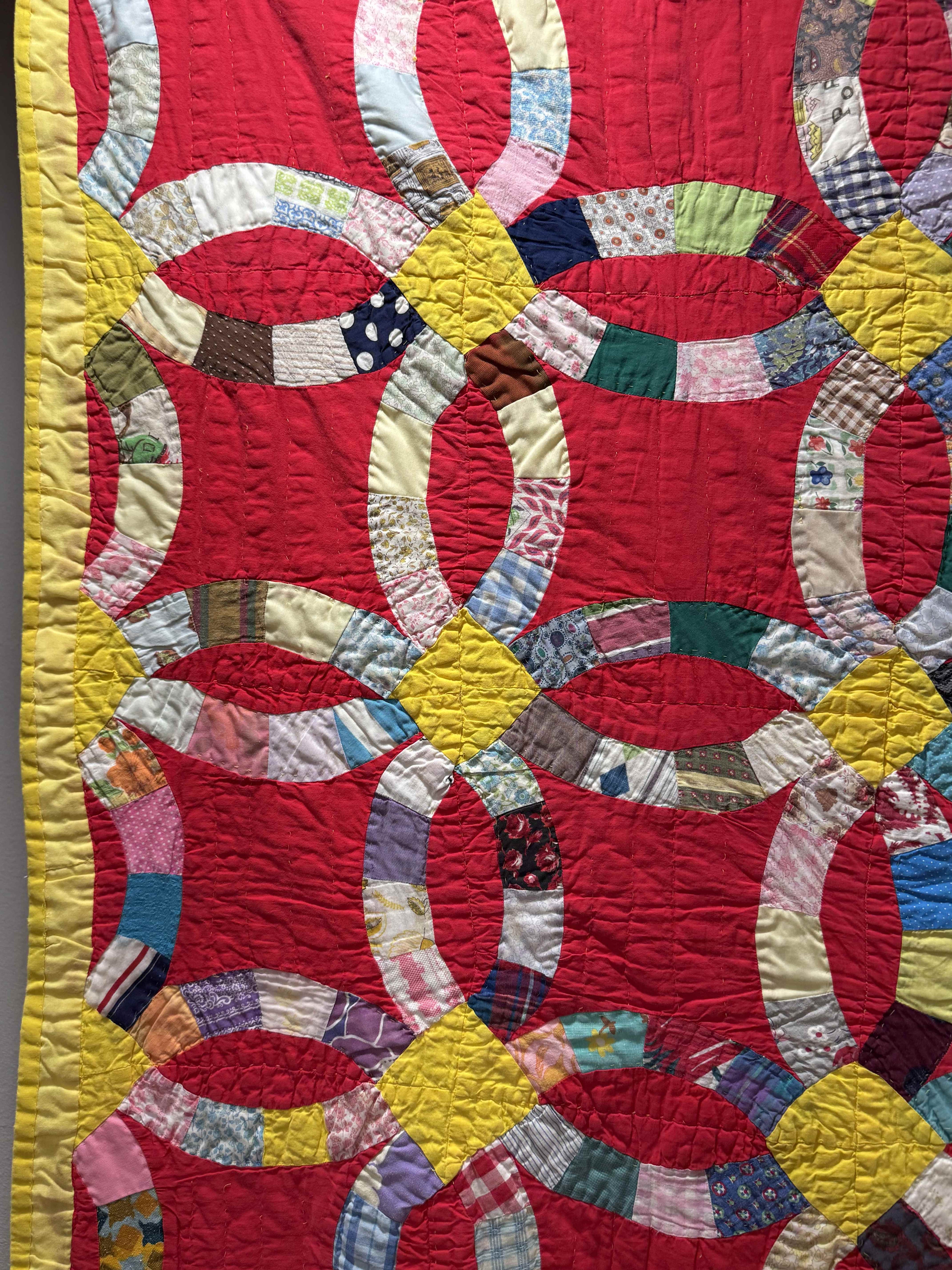 Vintage Double Wedding Ring Quilt