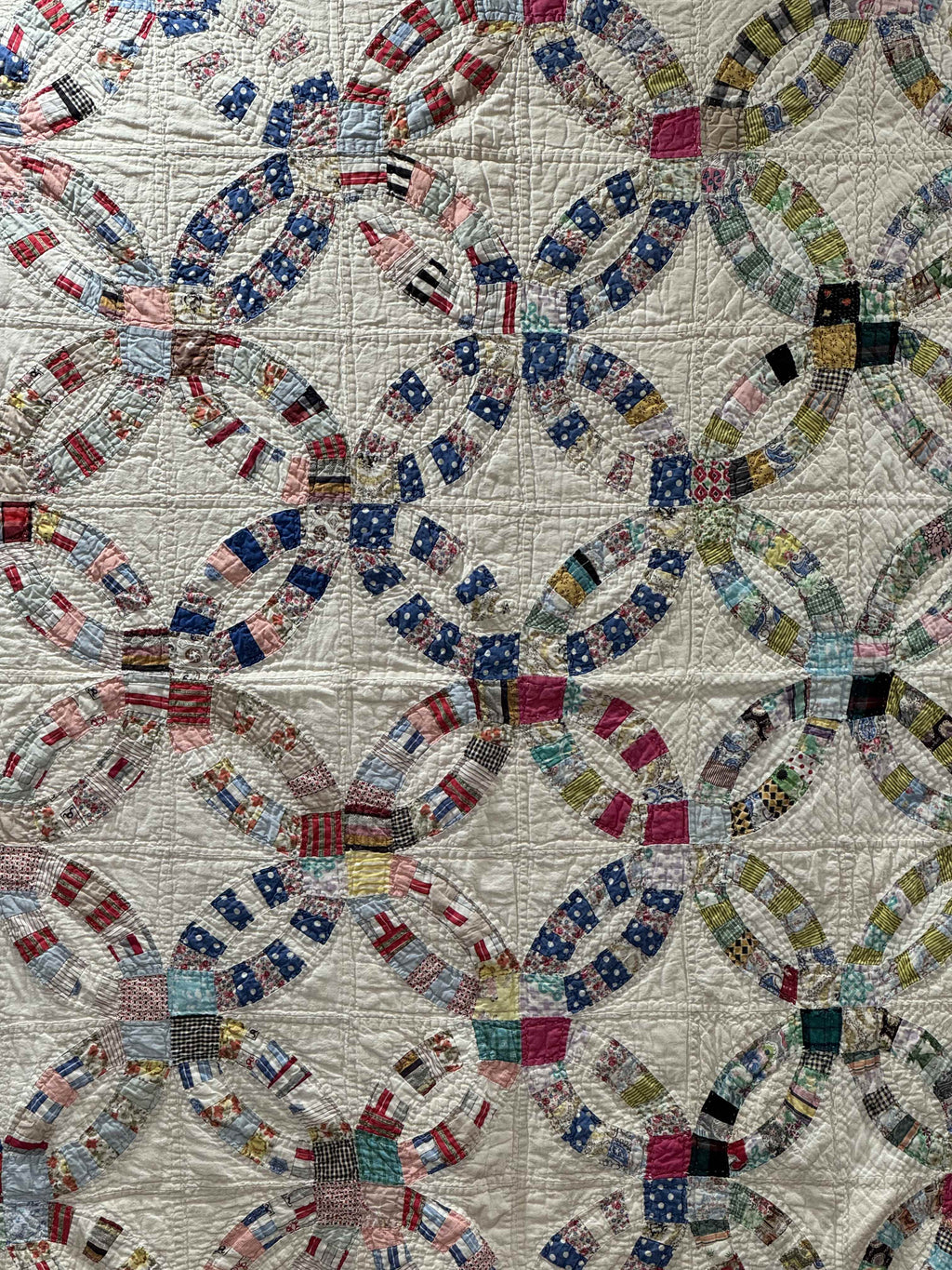 Vintage Double Wedding Ring Quilt