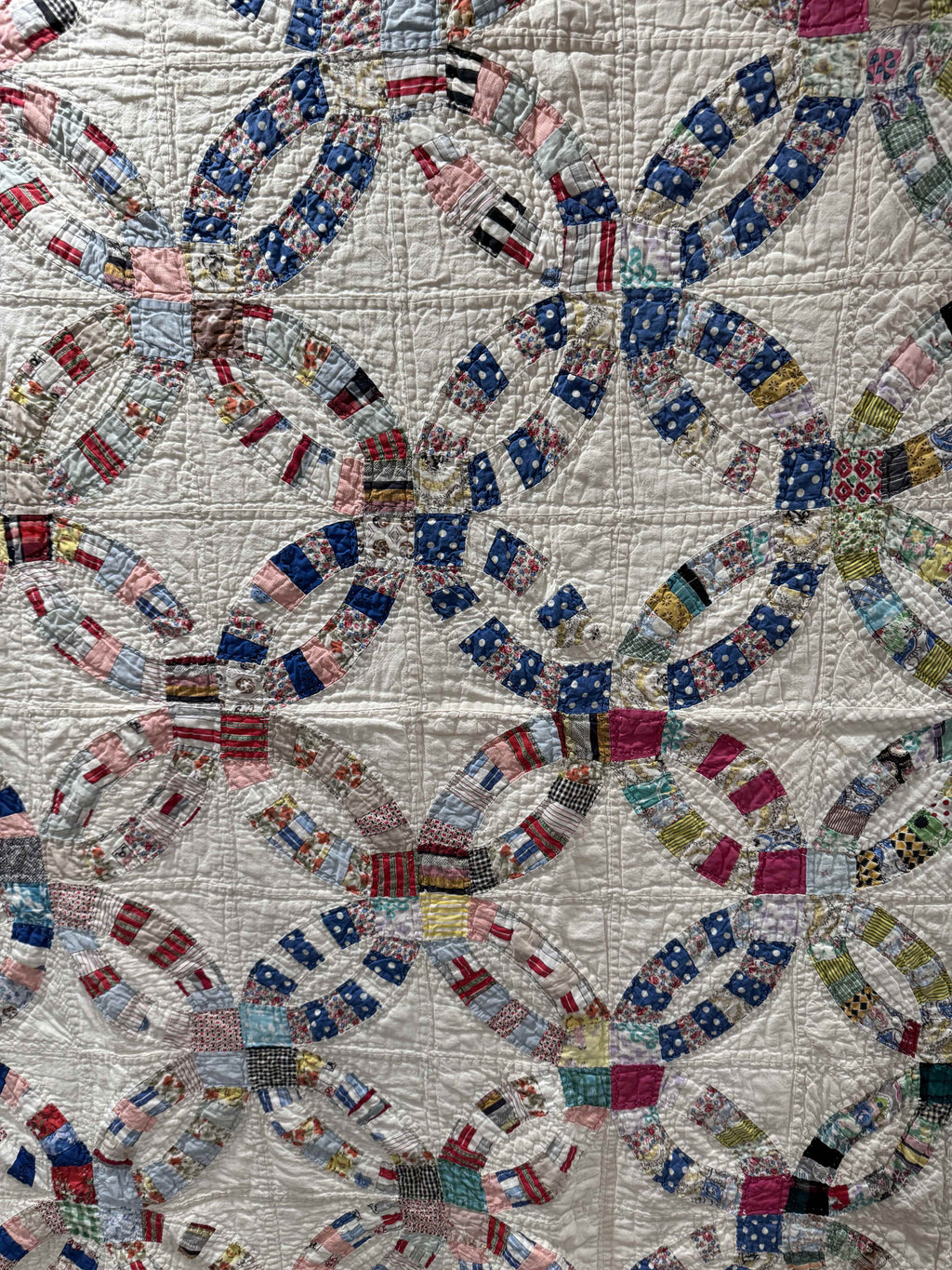 Vintage Double Wedding Ring Quilt