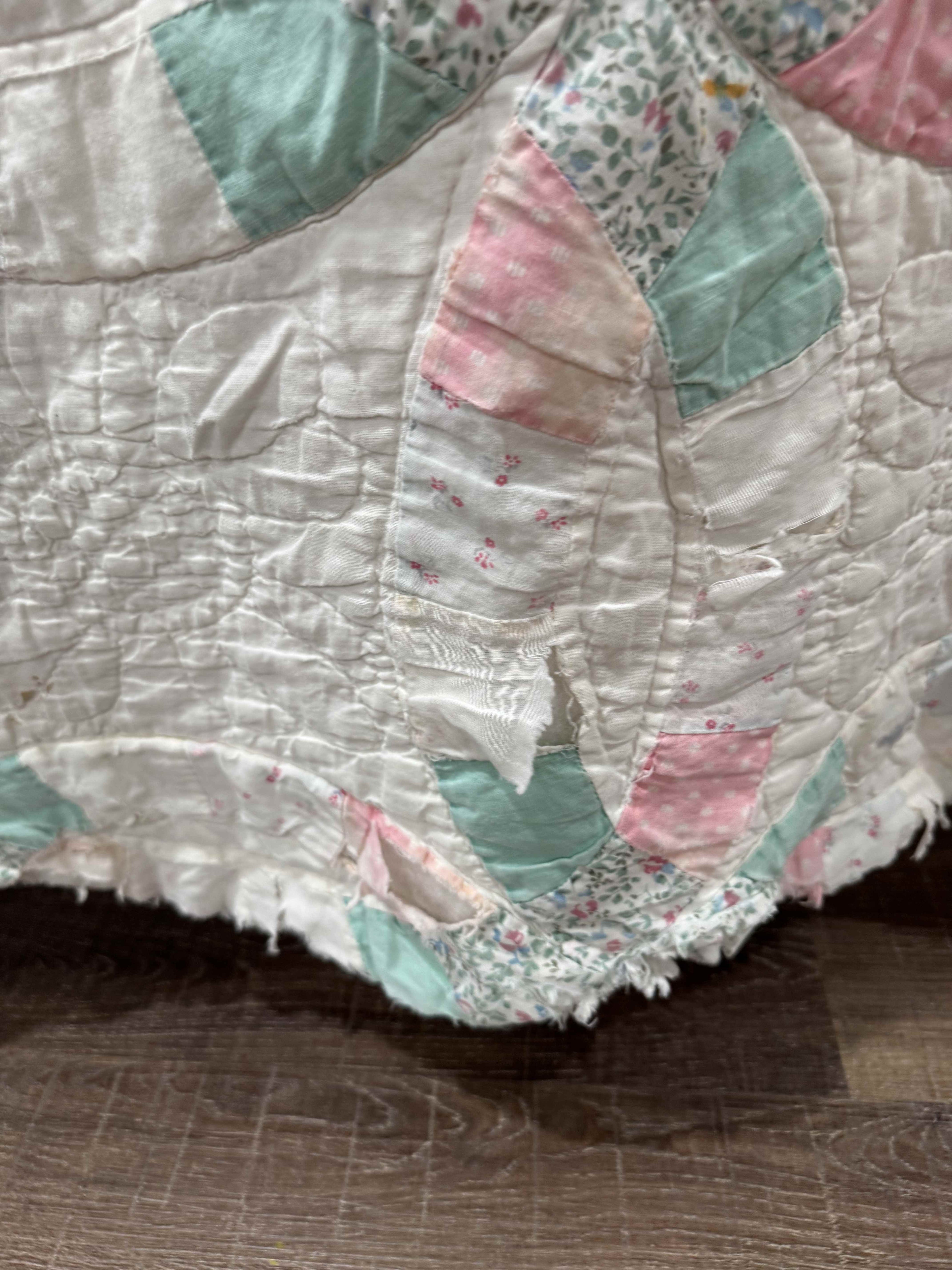 Vintage Double Wedding Ring Quilt