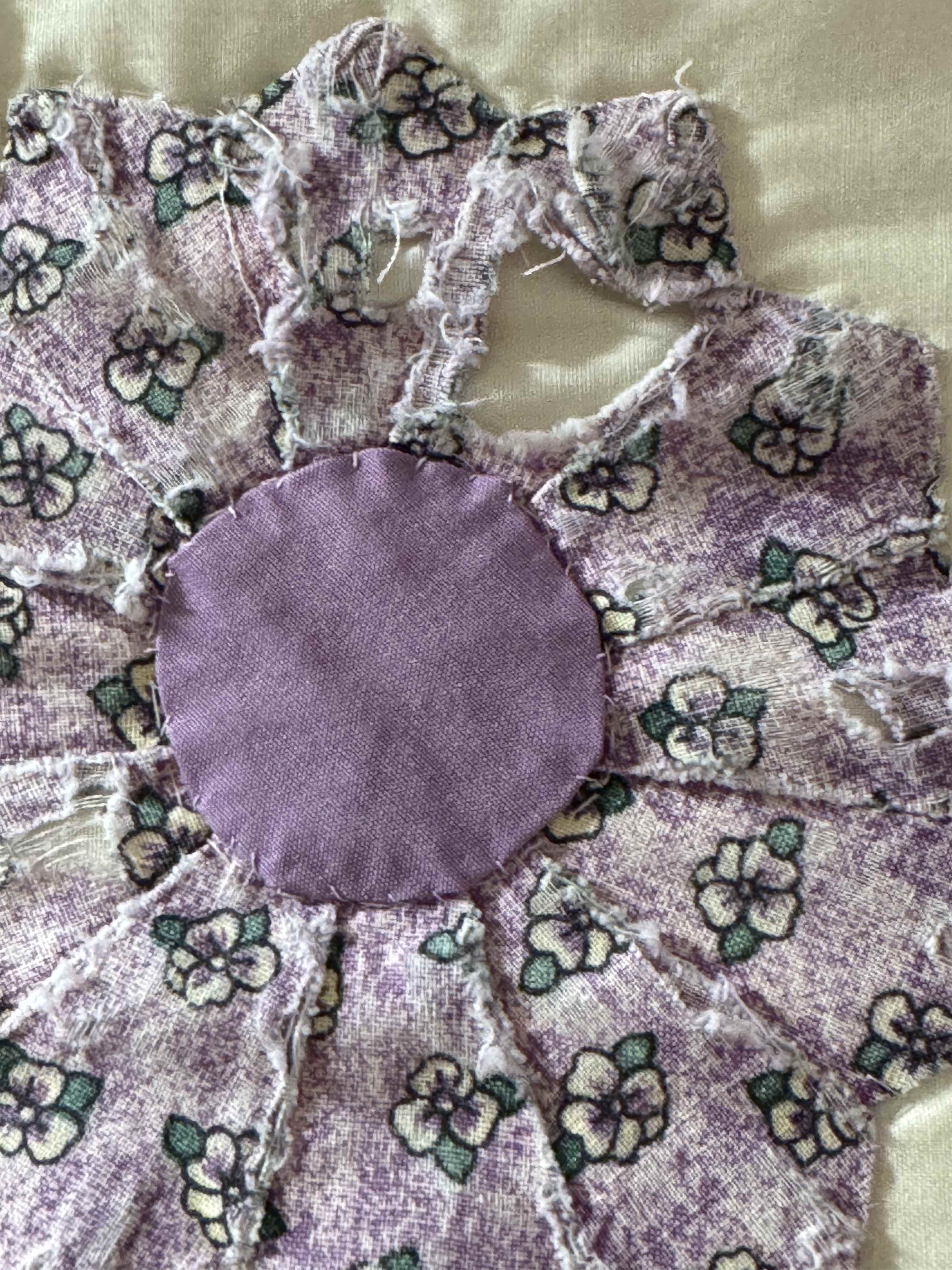 Vintage 12 Point Dresden Plate Quilt