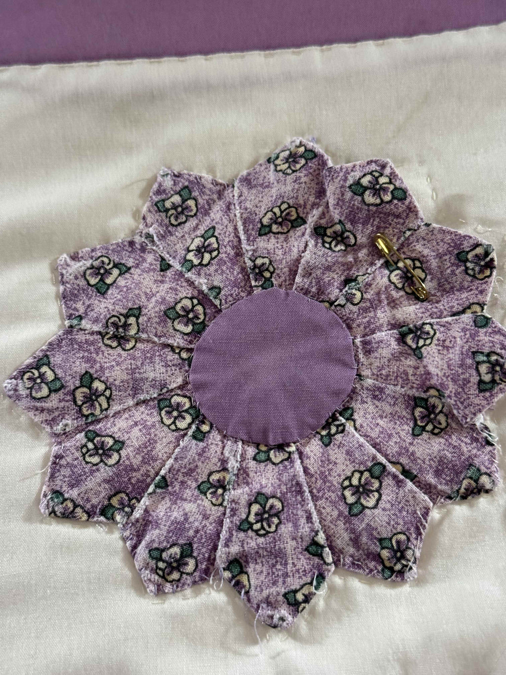 Vintage 12 Point Dresden Plate Quilt