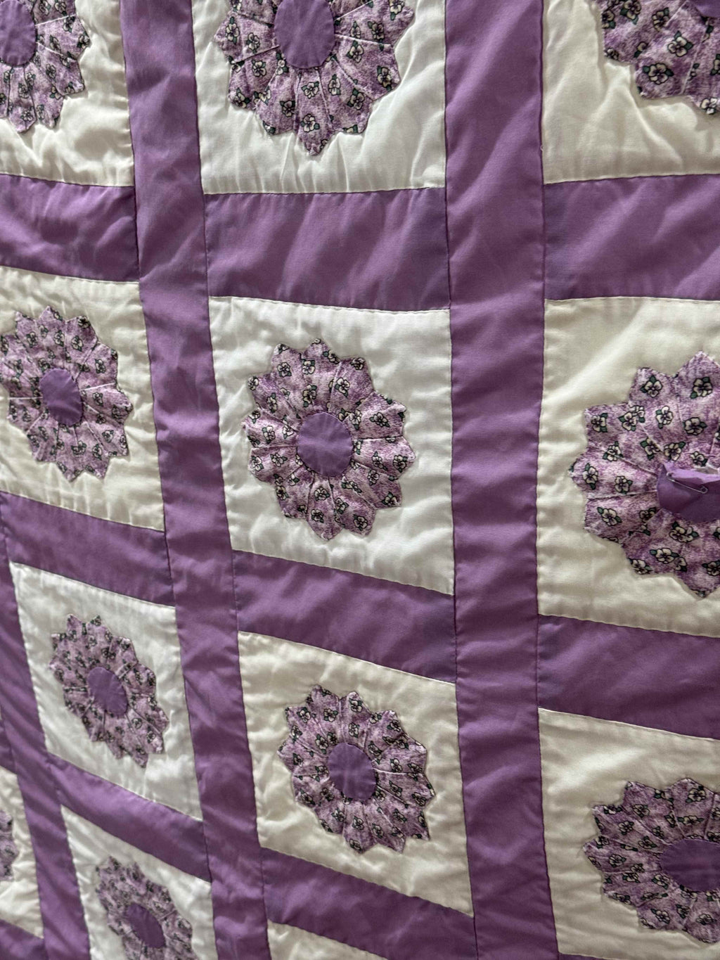Vintage 12 Point Dresden Plate Quilt