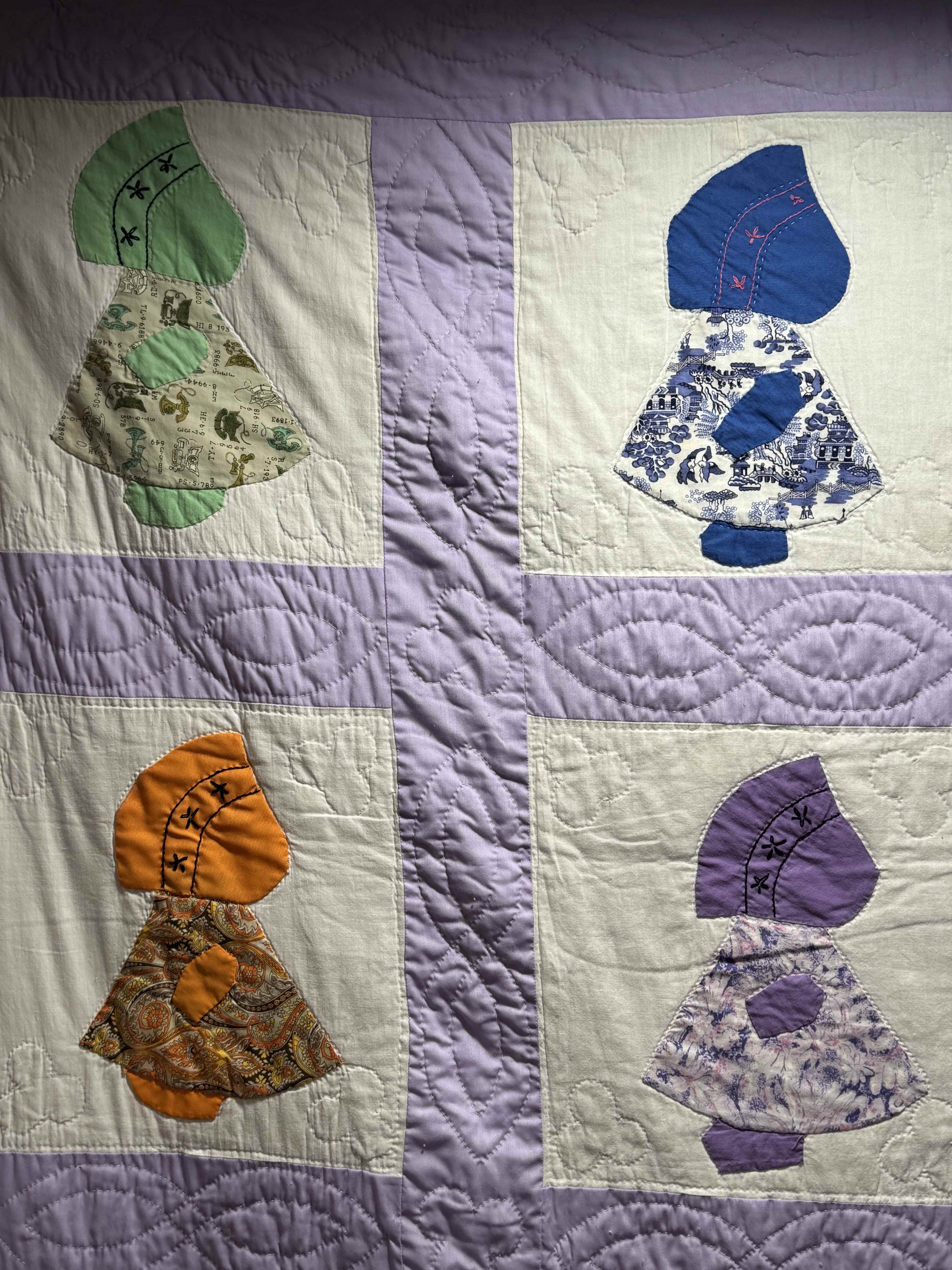 ** SOLD Vintage Sunbonnet Sue Quilt  SOLD**