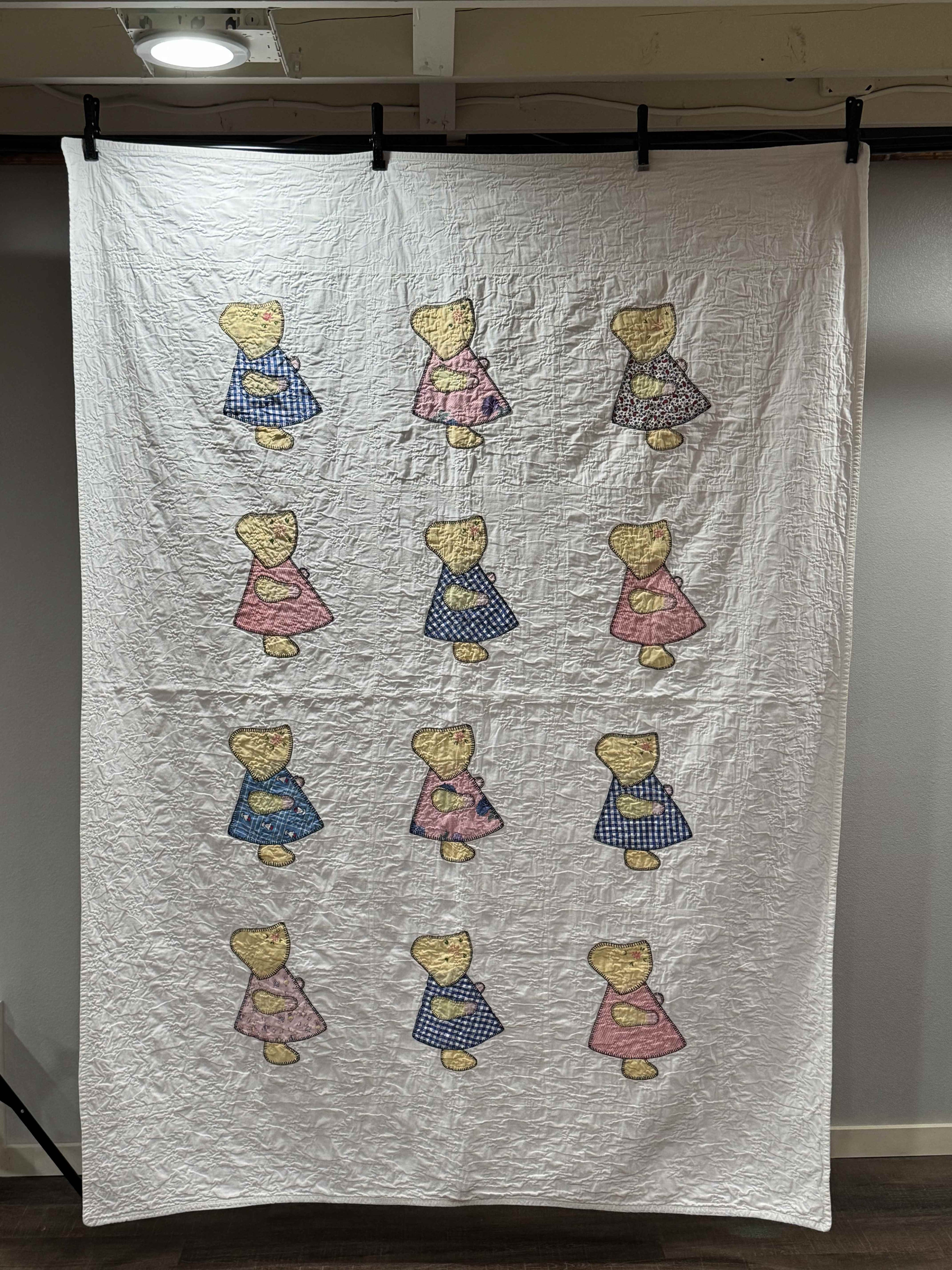 **SOLD Vintage Sunbonnet Sue Quilt  SOLD**