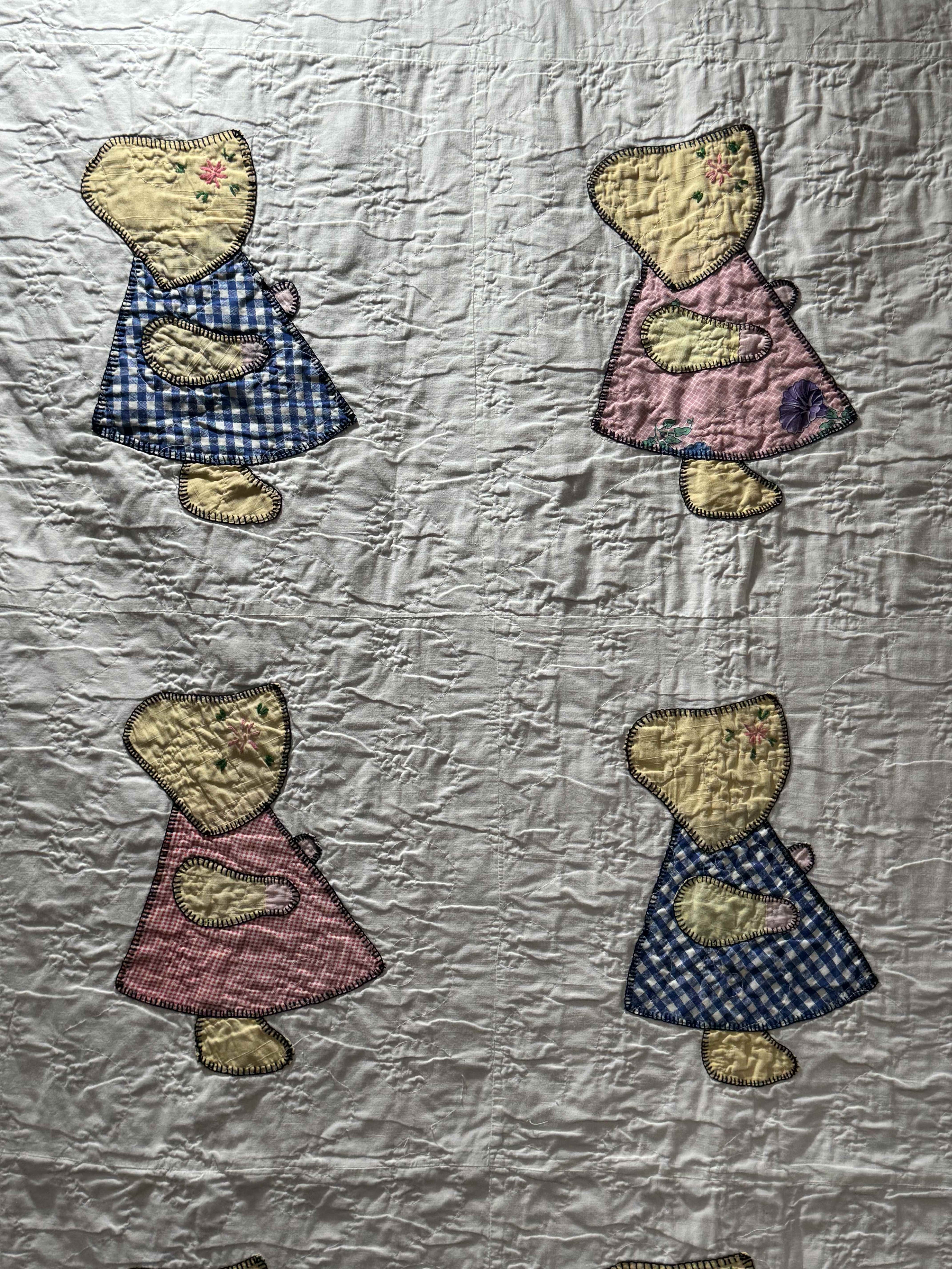 **SOLD Vintage Sunbonnet Sue Quilt  SOLD**