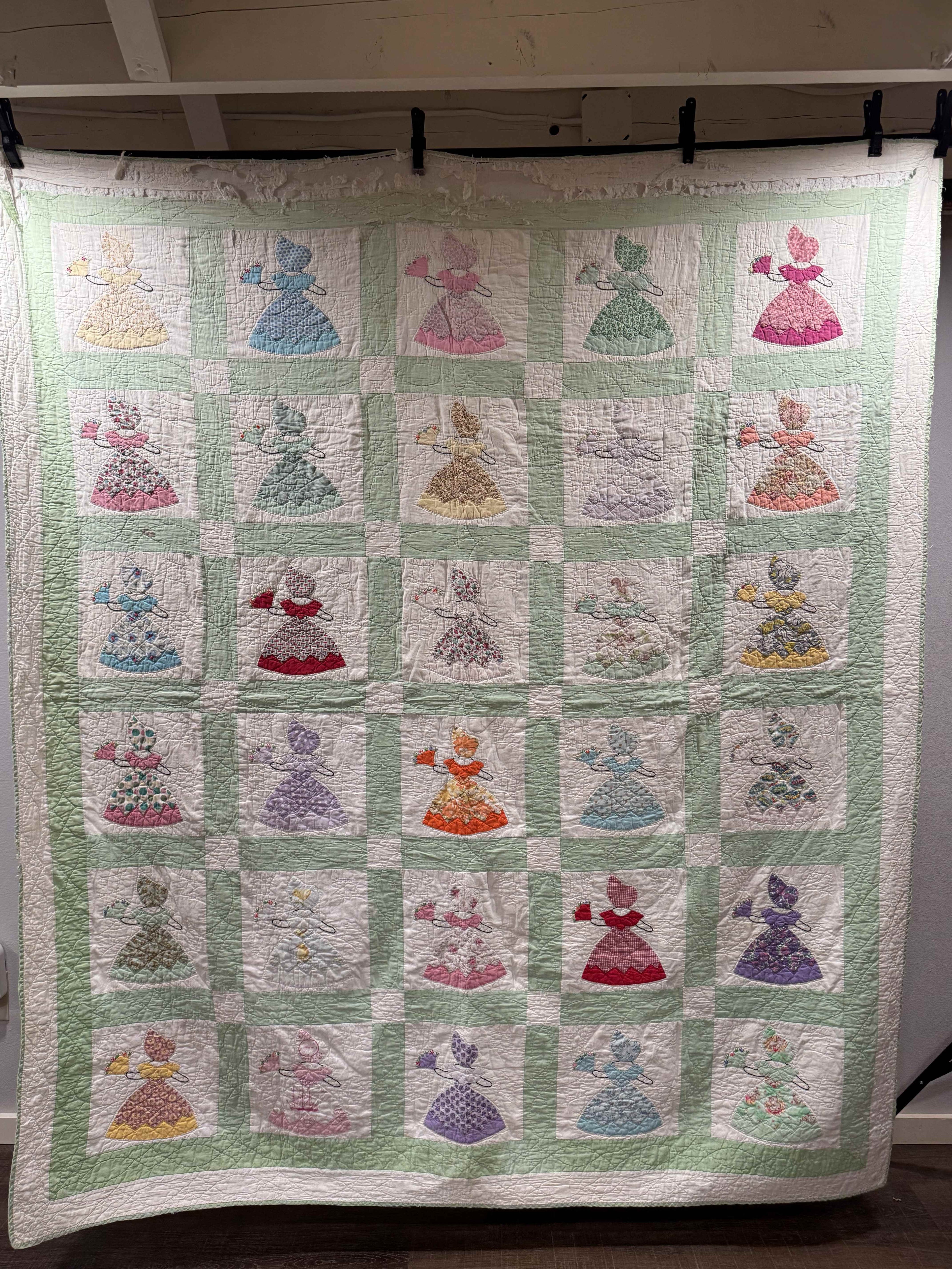 ** SOLD Vintage Sunbonnet Sue Quilt  SOLD**