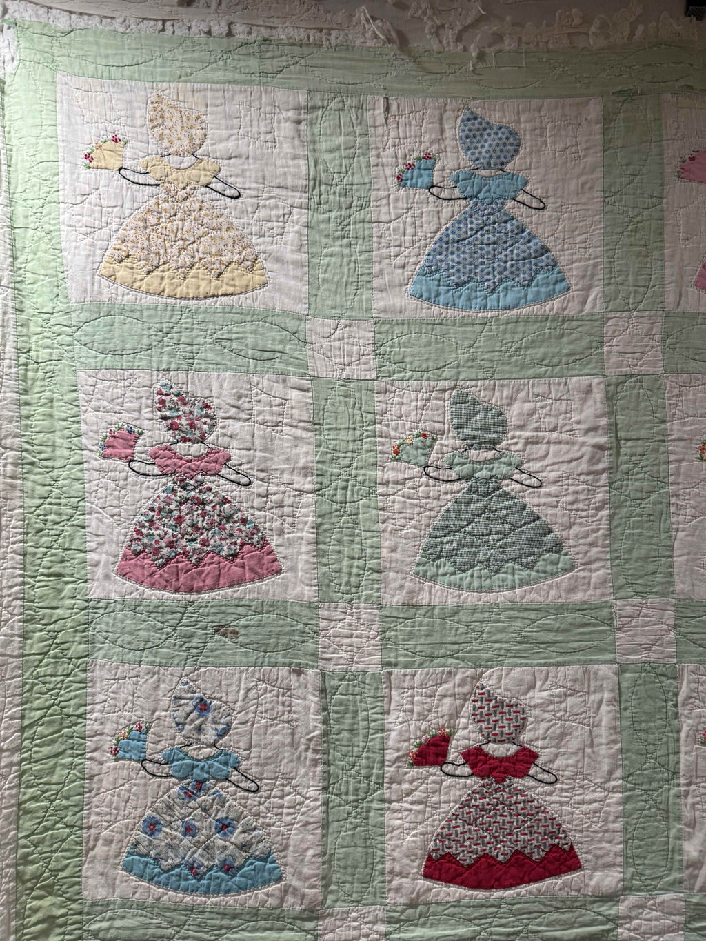 ** SOLD Vintage Sunbonnet Sue Quilt  SOLD**