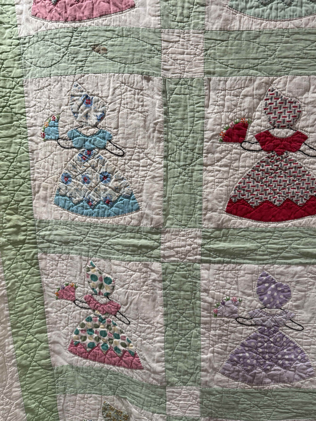 ** SOLD Vintage Sunbonnet Sue Quilt  SOLD**