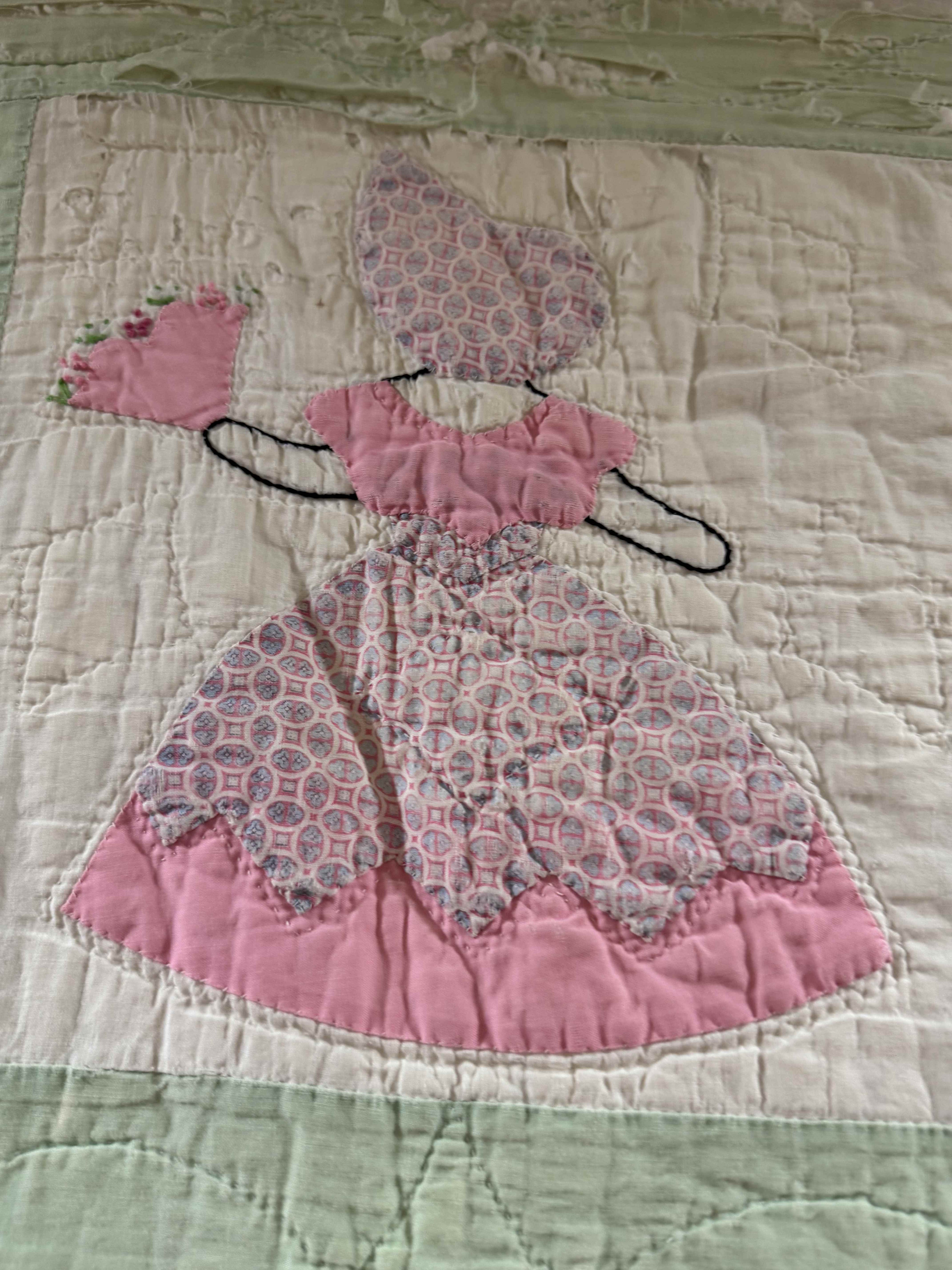** SOLD Vintage Sunbonnet Sue Quilt  SOLD**