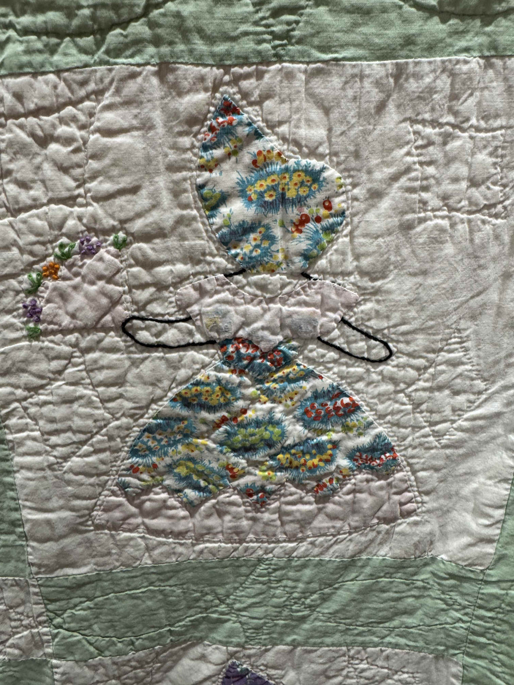 ** SOLD Vintage Sunbonnet Sue Quilt  SOLD**