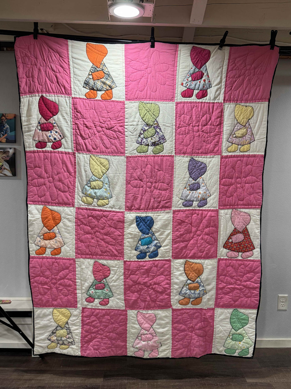 Vintage Sunbonnet Sue Quilt