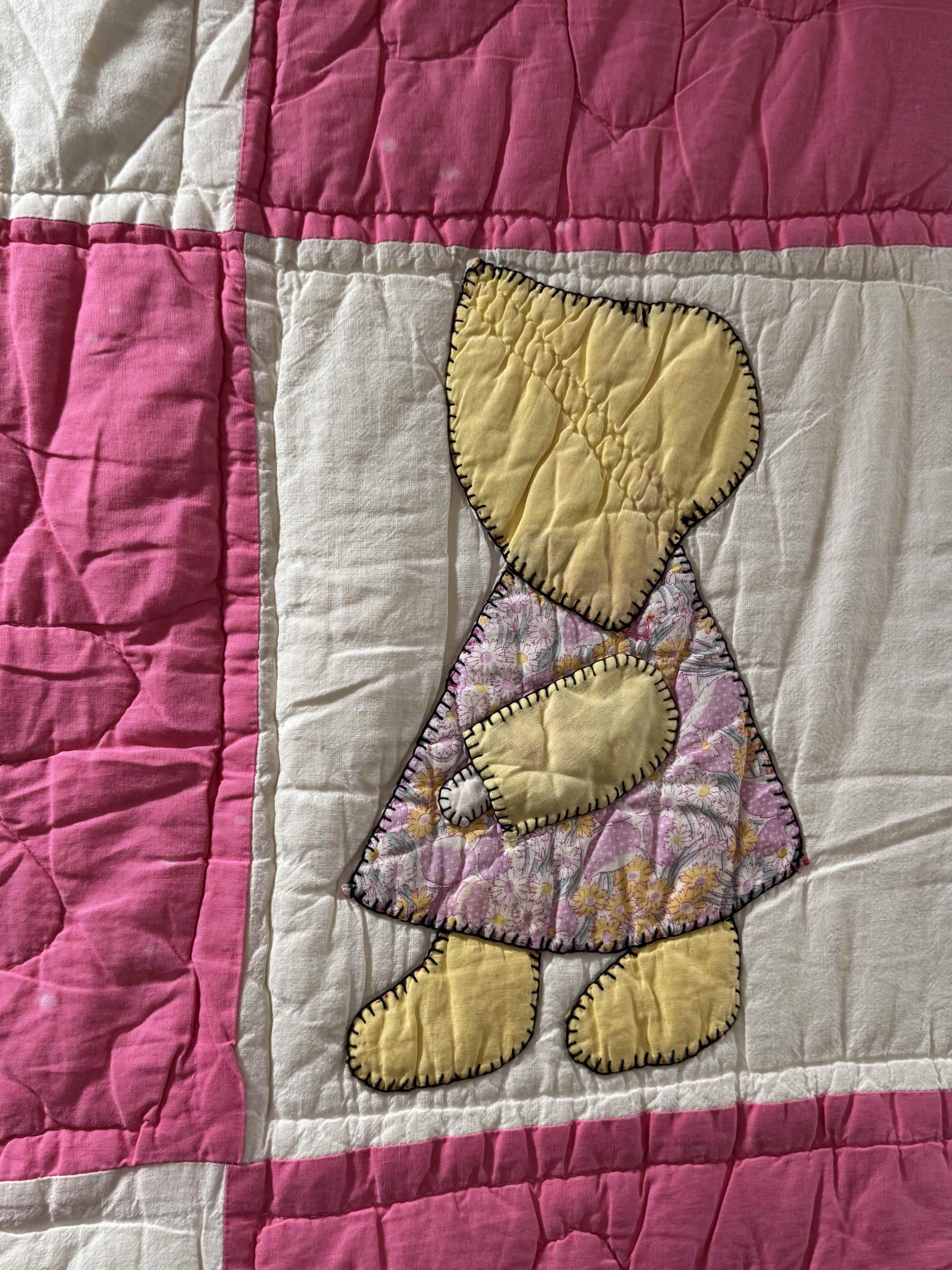 Vintage Sunbonnet Sue Quilt