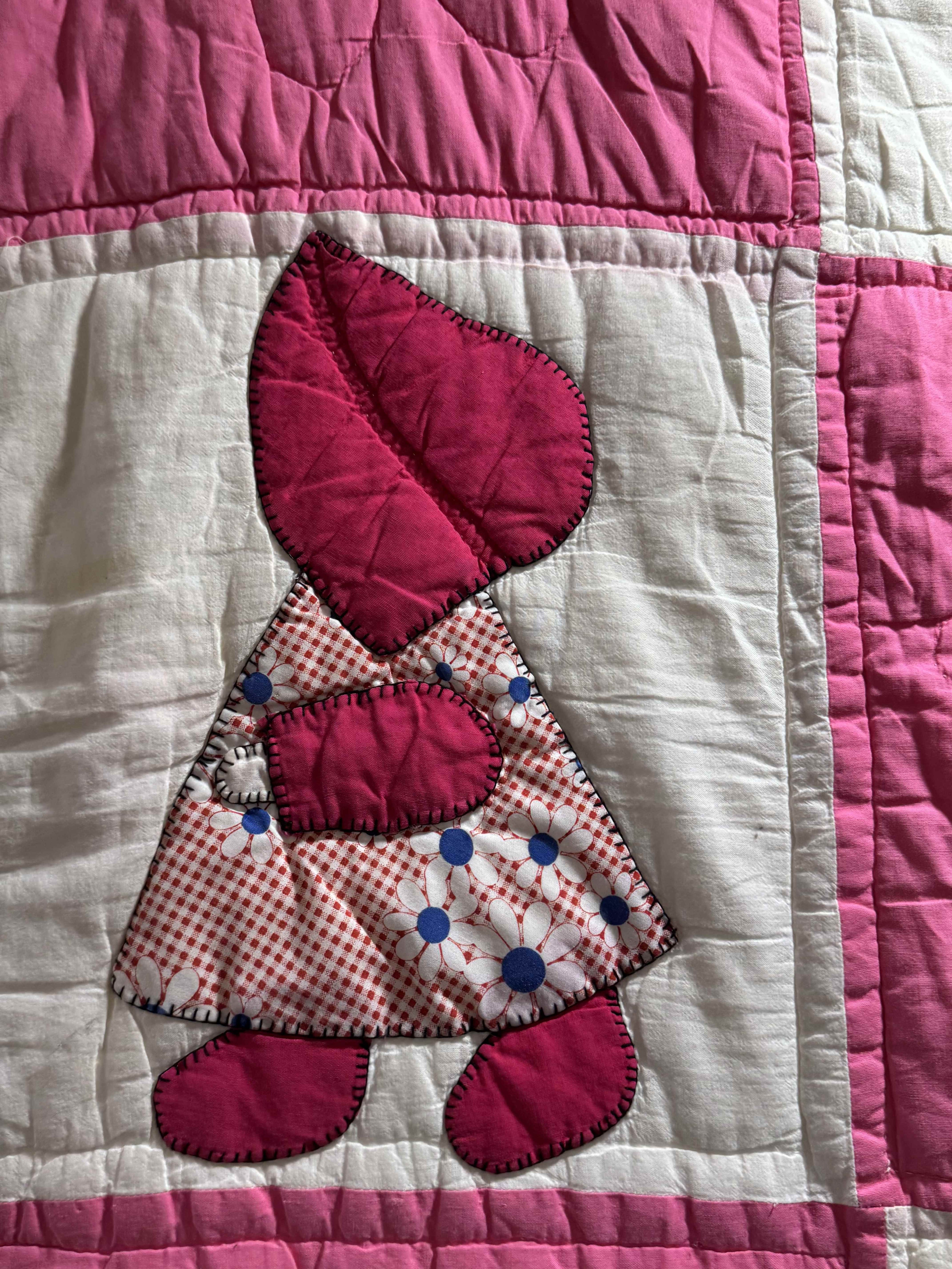 Vintage Sunbonnet Sue Quilt