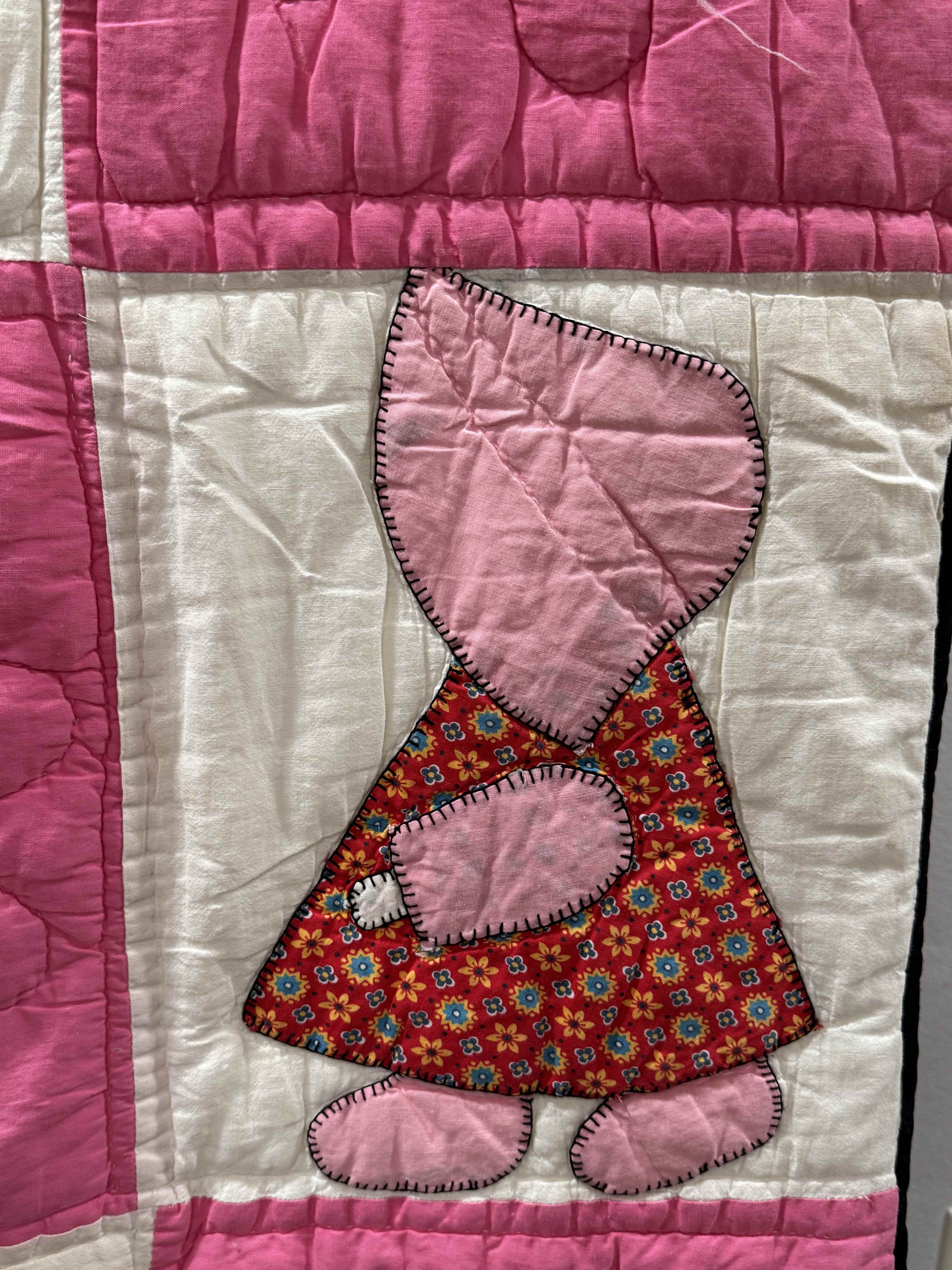Vintage Sunbonnet Sue Quilt