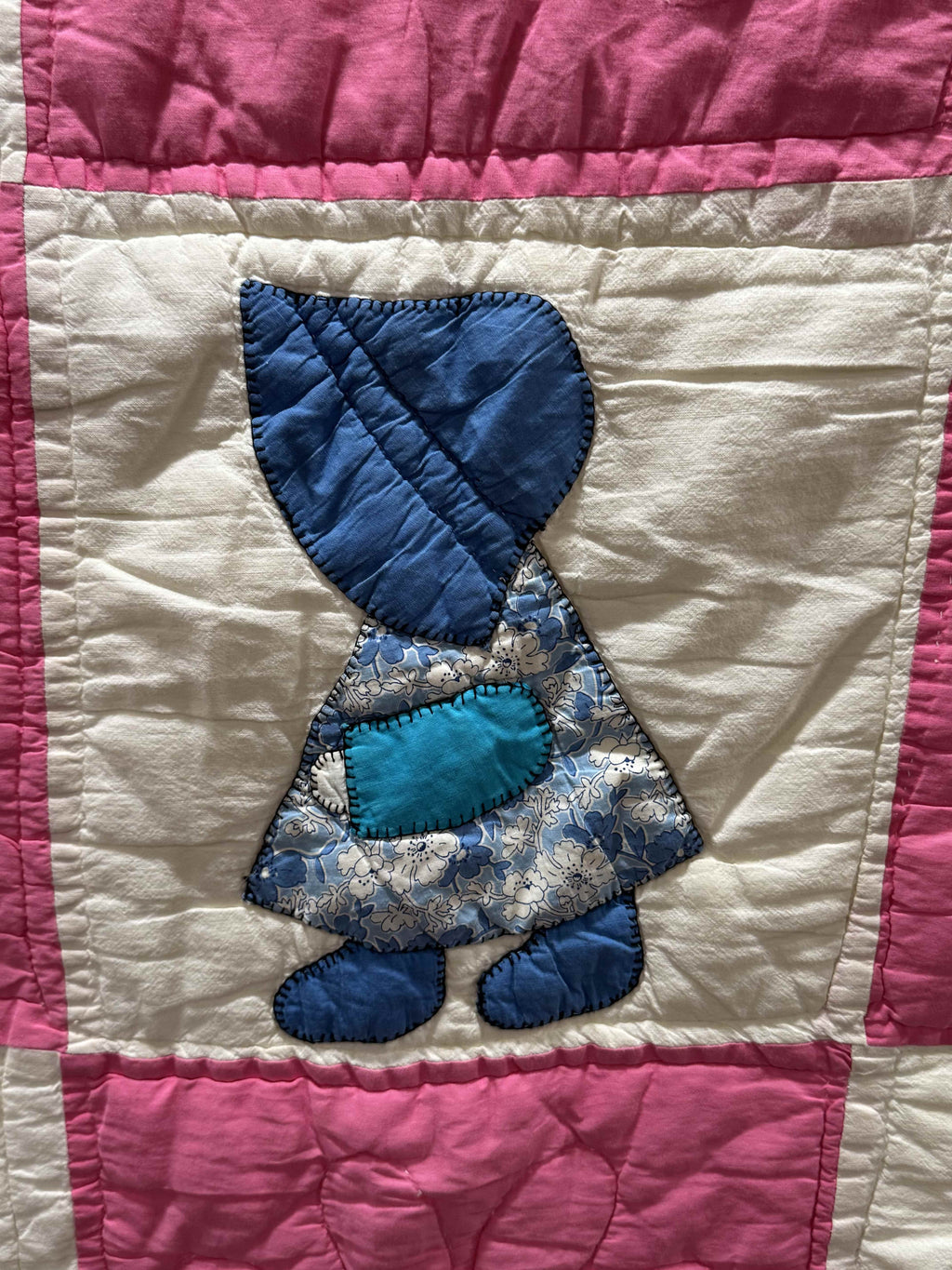 Vintage Sunbonnet Sue Quilt