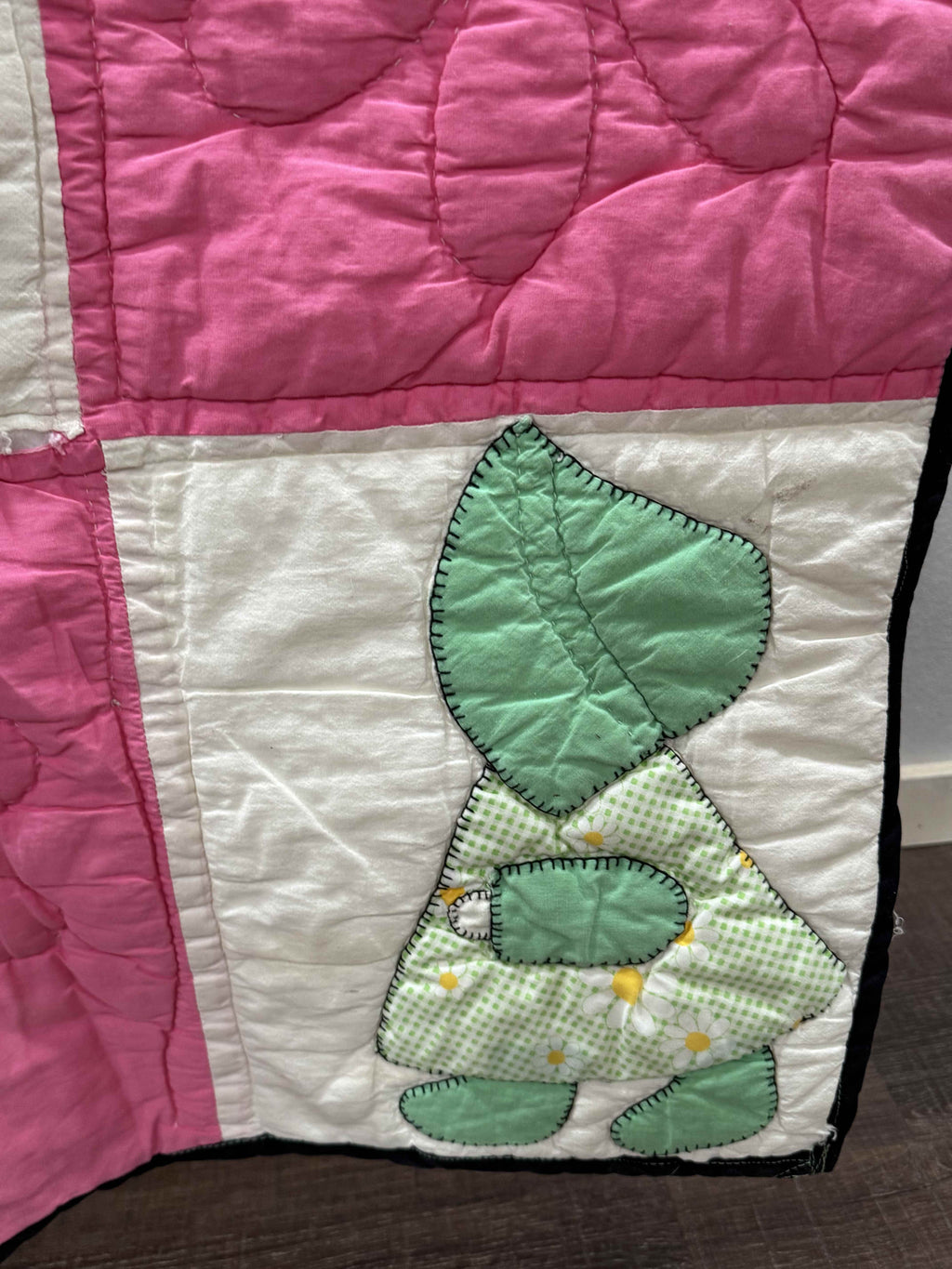 Vintage Sunbonnet Sue Quilt